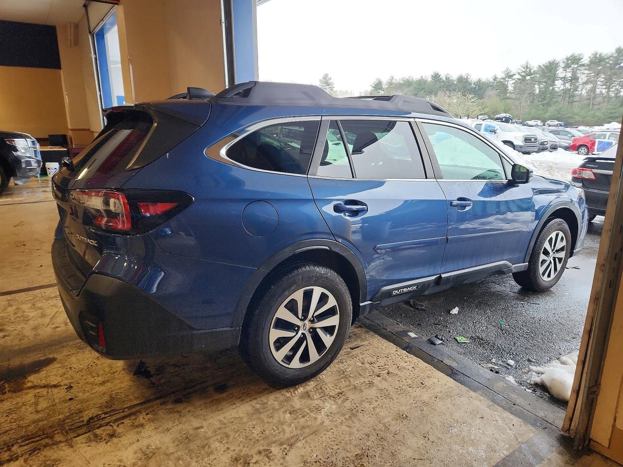 2021 Subaru Outback Premium - Фото 3