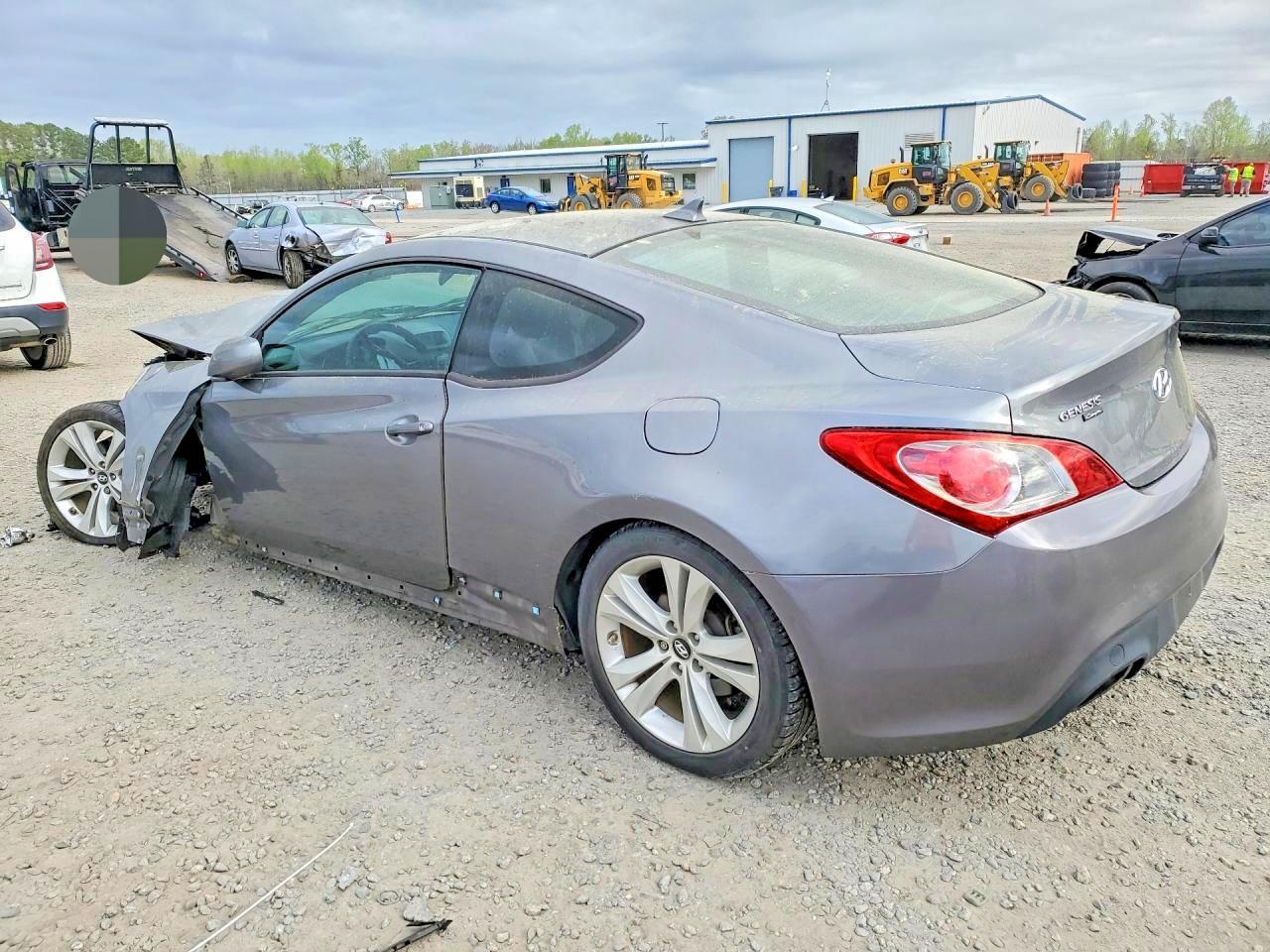 2012 Hyundai Genesis Coupe 2.0T - Image 2