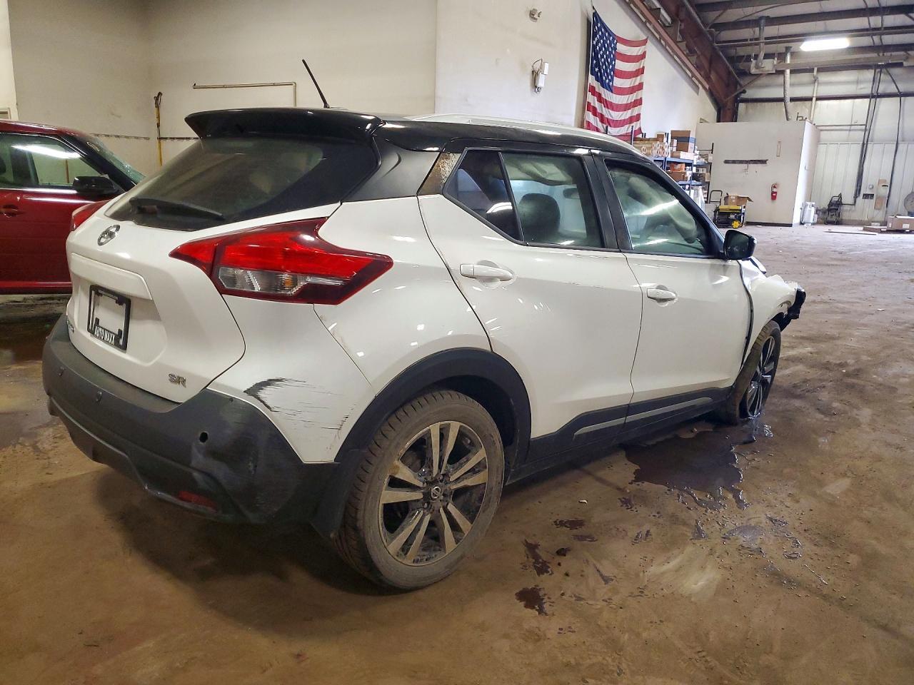 2020 Nissan Kicks Sr - Фото 3