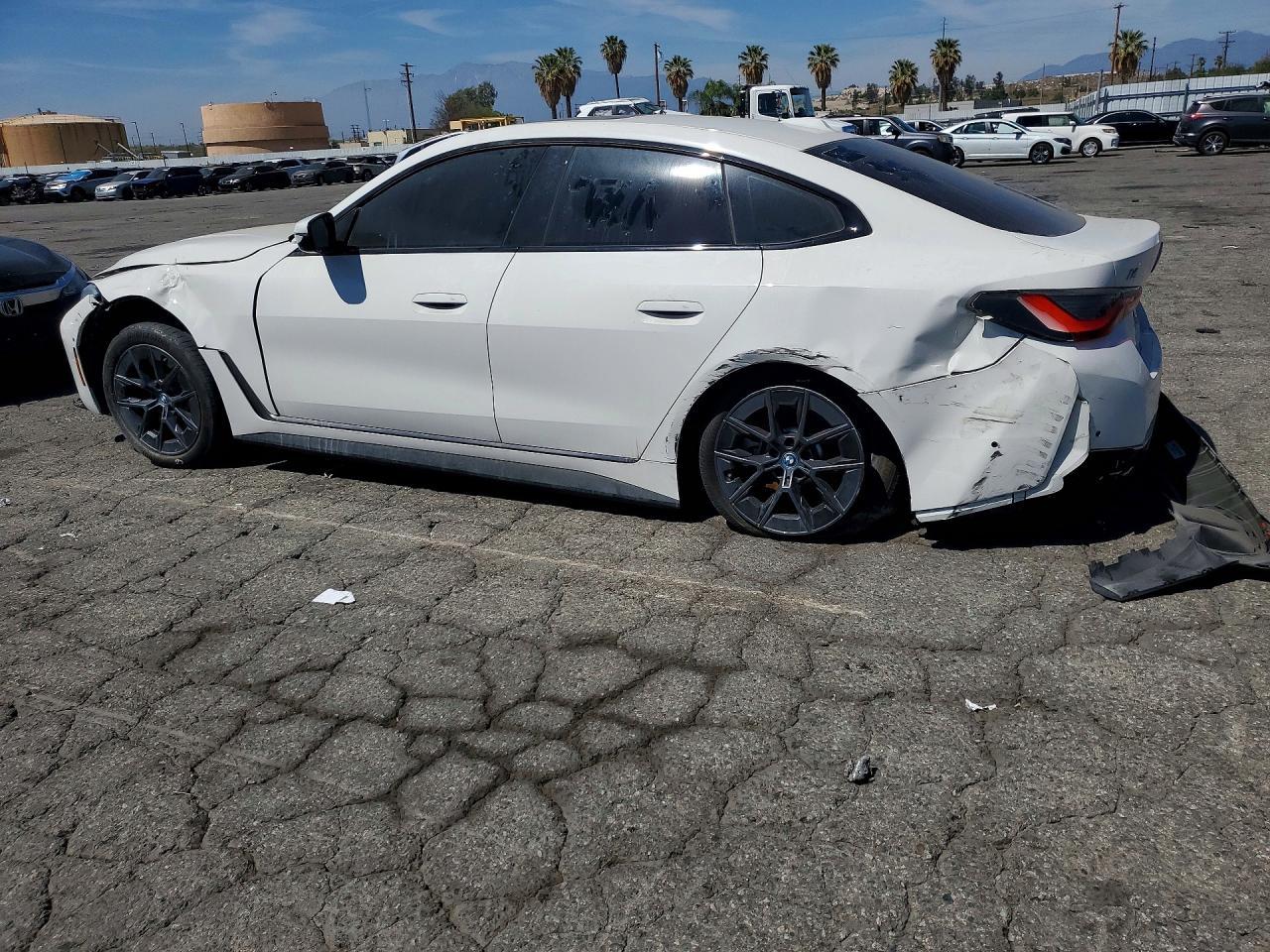 2023 BMW I4 Edrive 35 - Фото 2