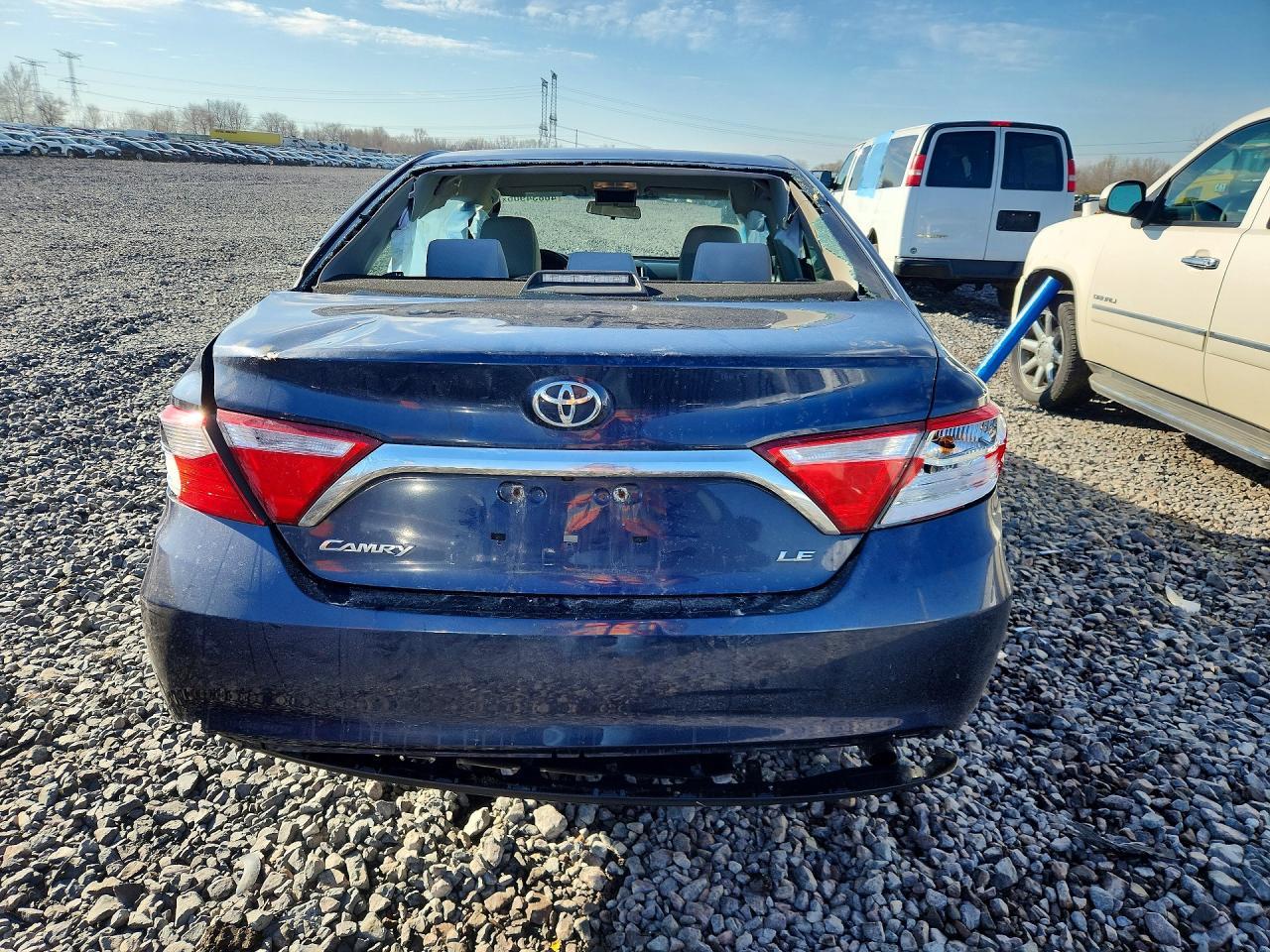2015 Toyota Camry Le - Фото 6