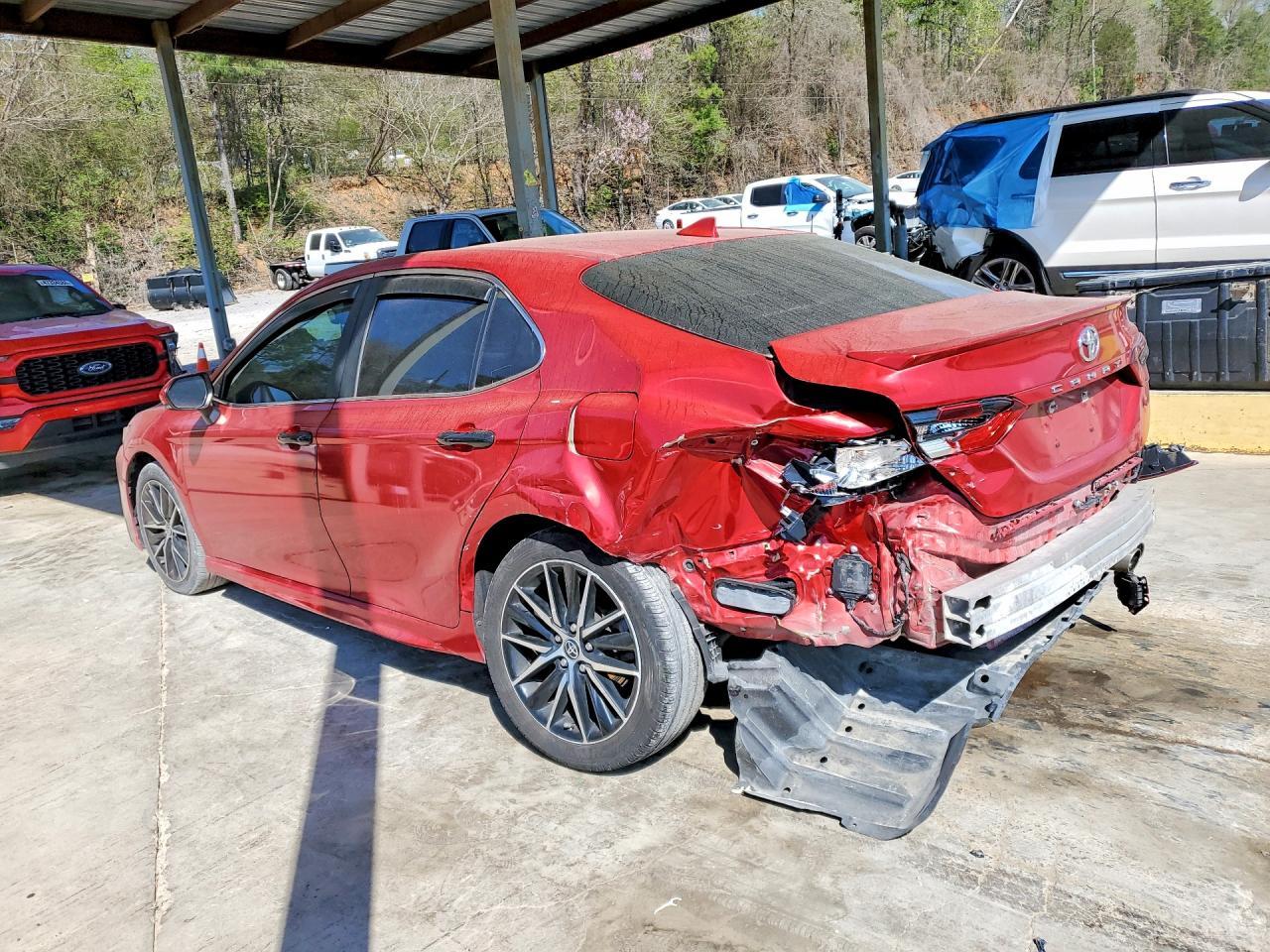 2021 Toyota Camry Se - Фото 2