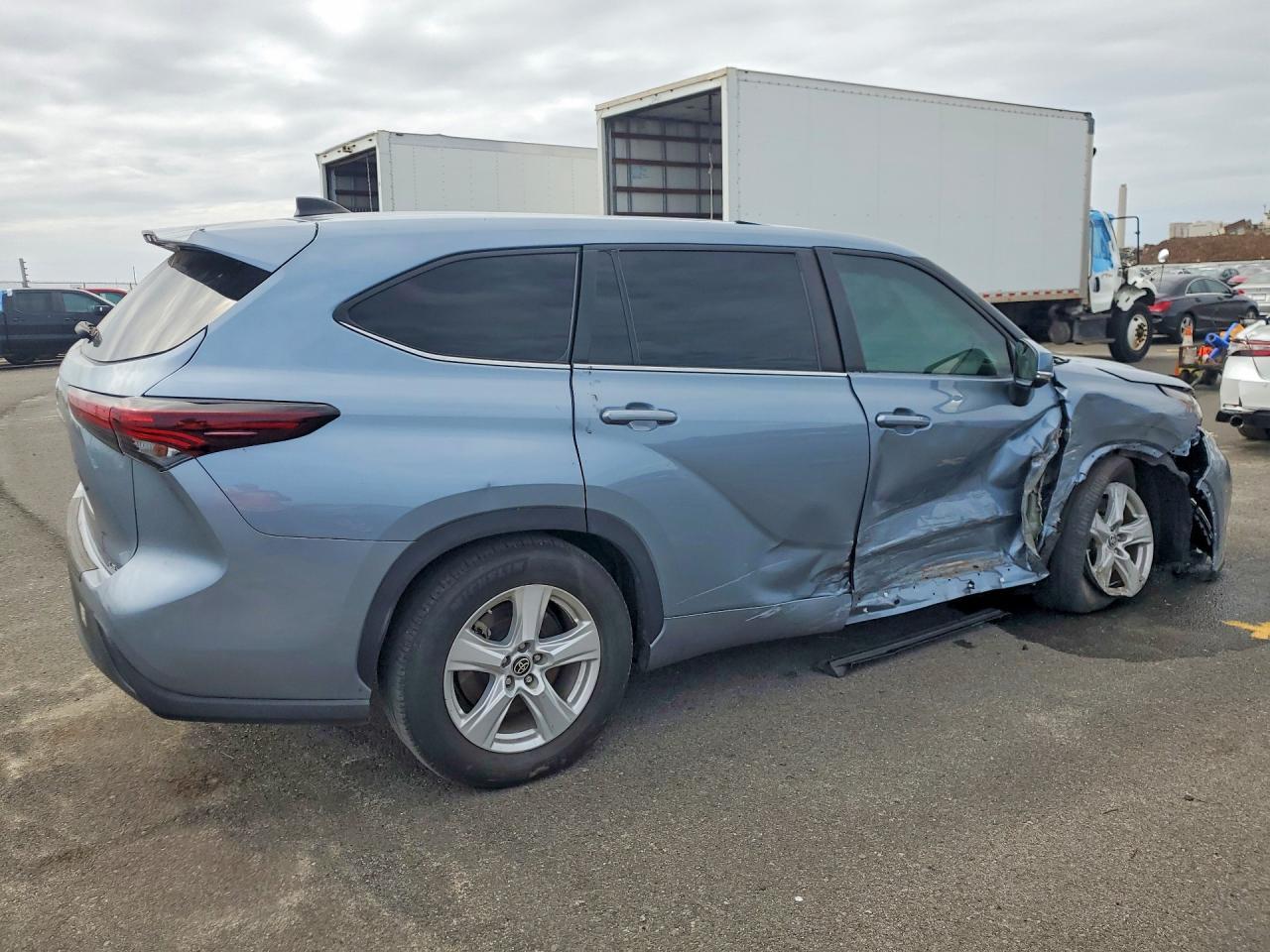 2024 Toyota Highlander Le - Фото 3