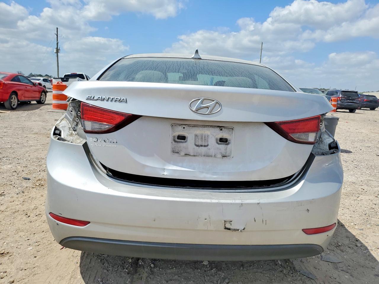 2014 Hyundai Elantra Se - Фото 6