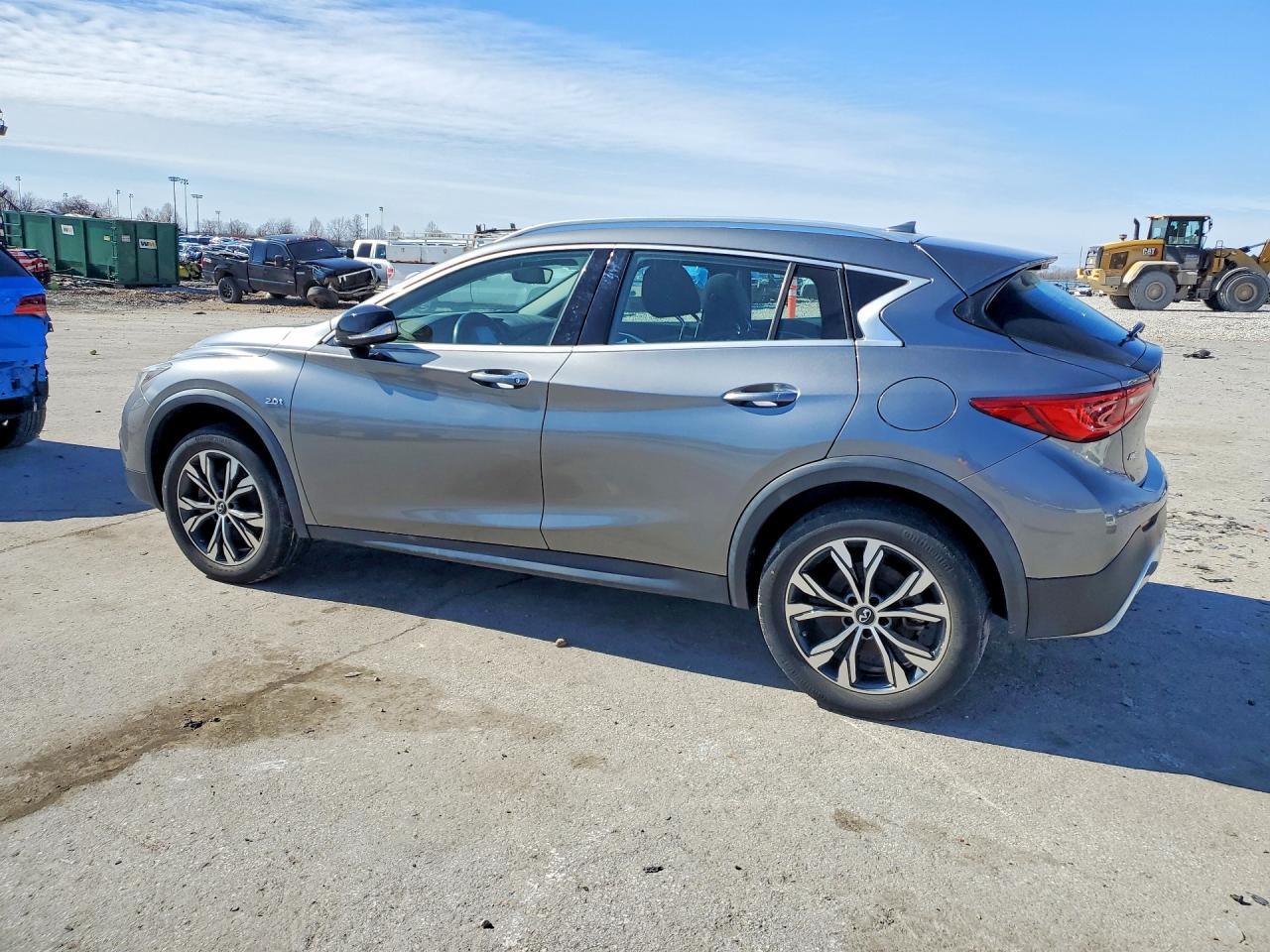 2018 Infinity Qx30 Pure - Фото 2
