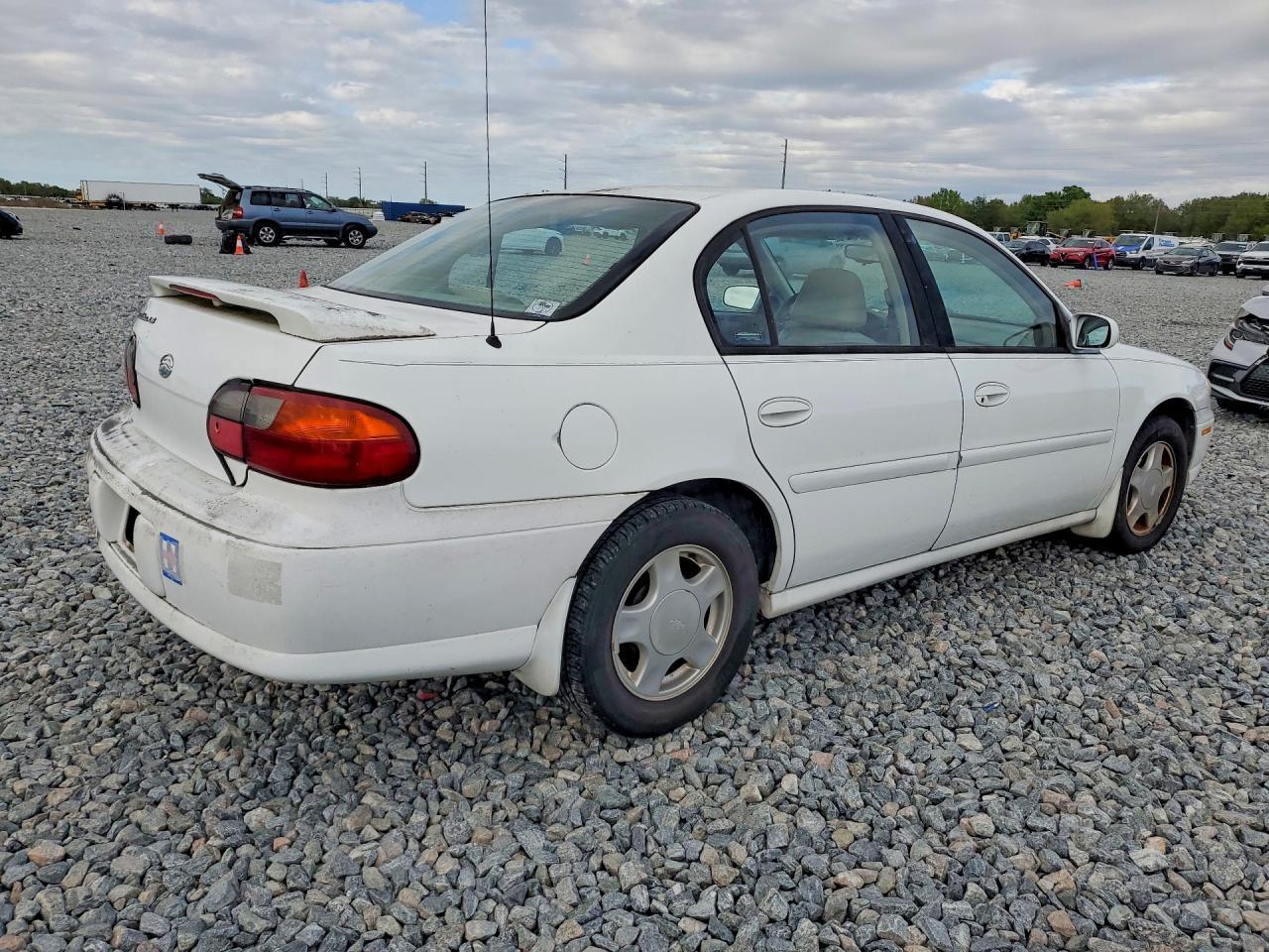 2000 Chevrolet Malibu Ls - Image 3