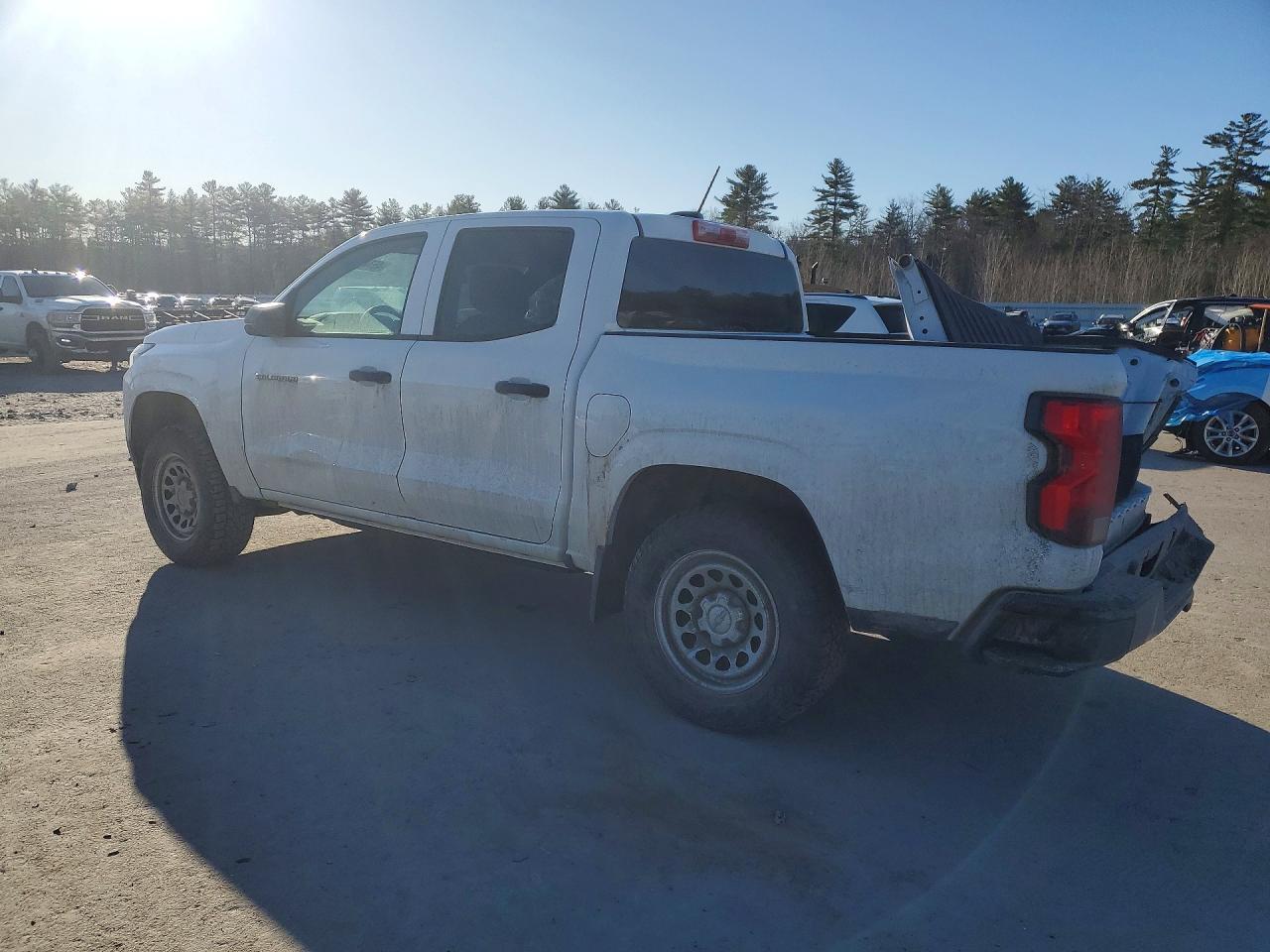 2023 Chevrolet Colorado - Фото 2