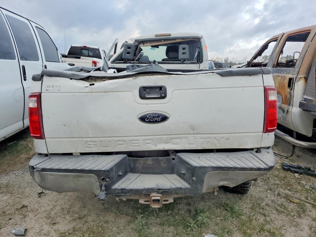 2015 Ford F250 Super Duty - Image 6