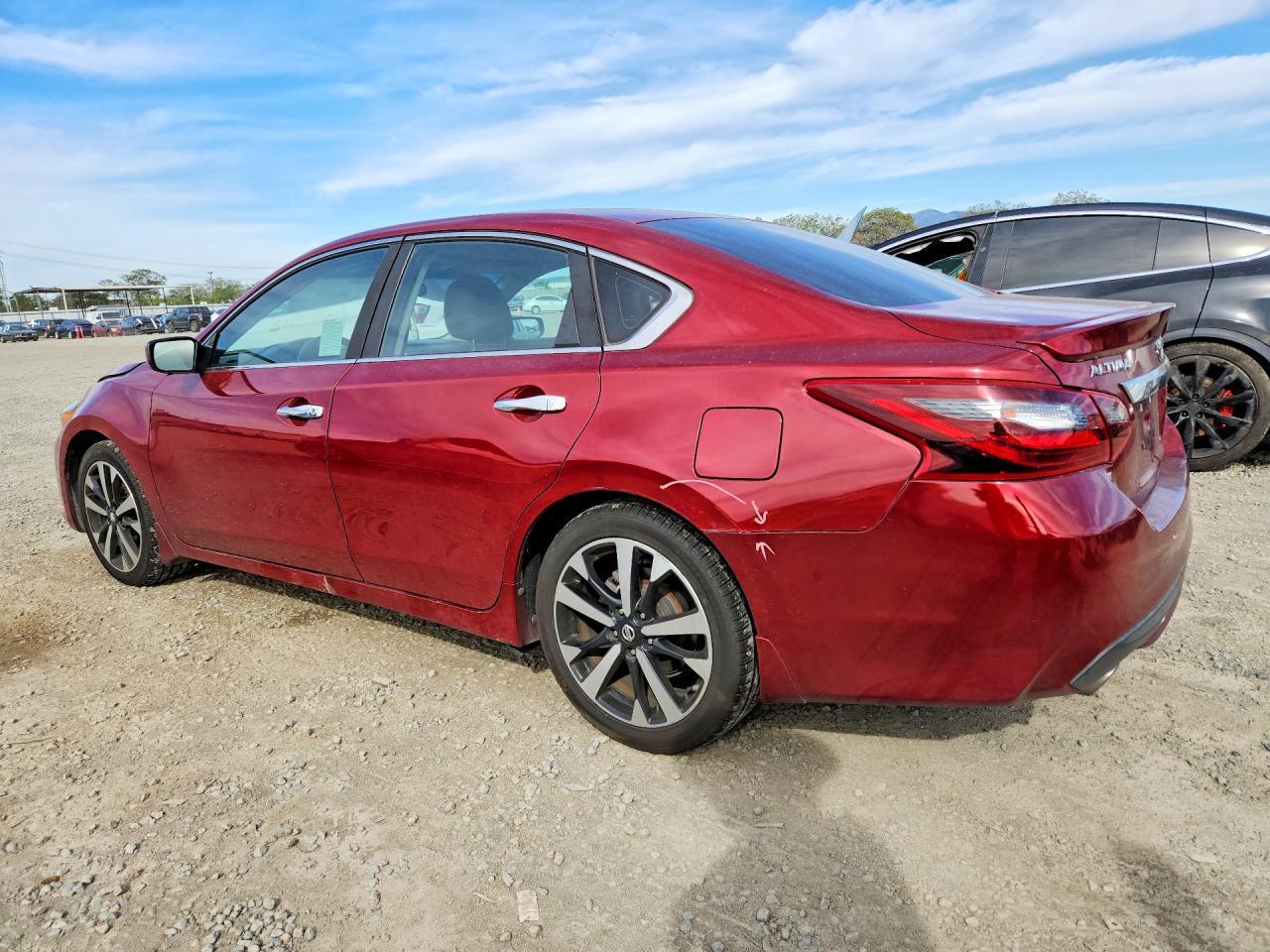 2018 Nissan Altima 2.5 Sr - Image 2
