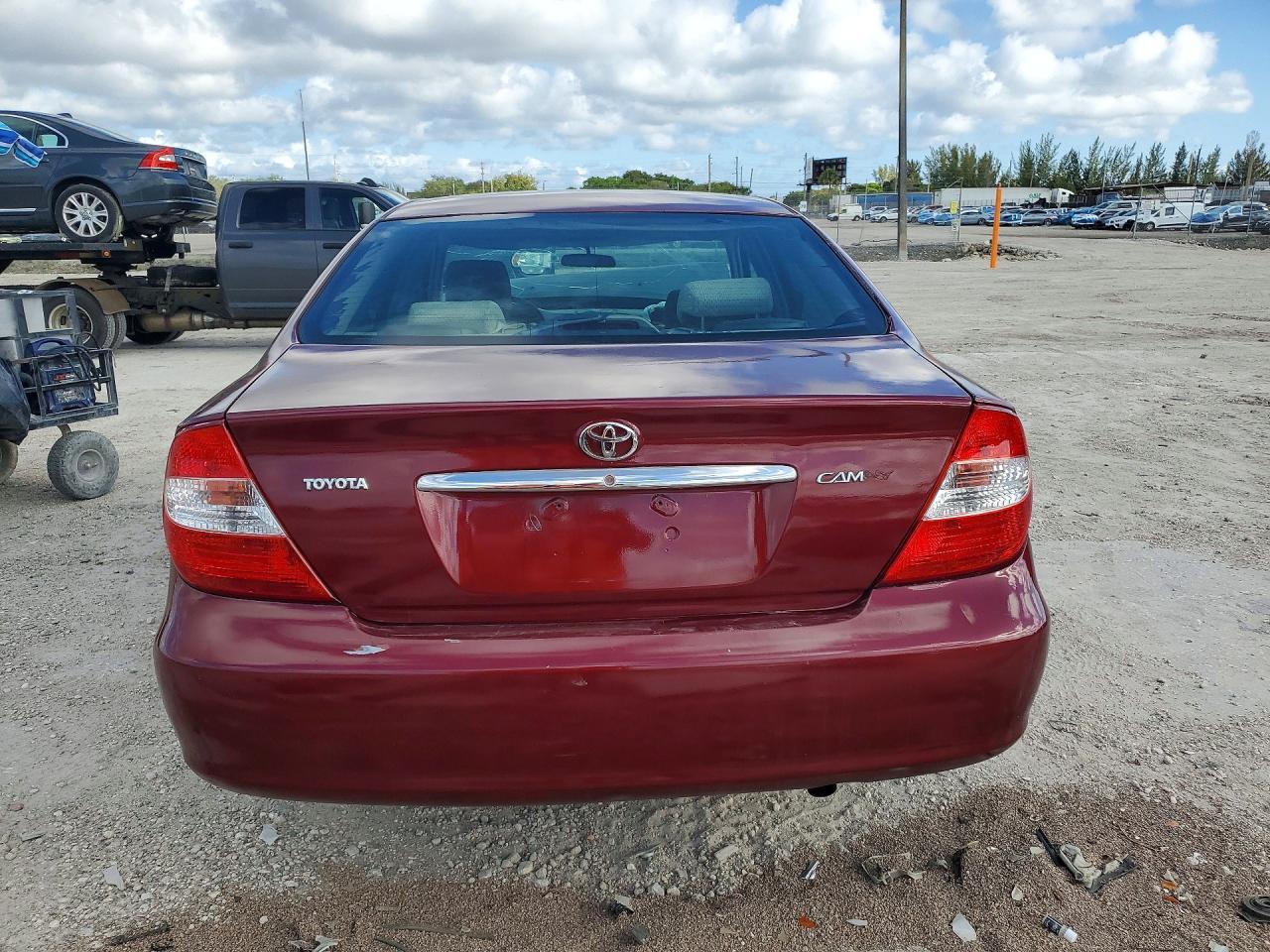 2002 Toyota Camry Le - Фото 6
