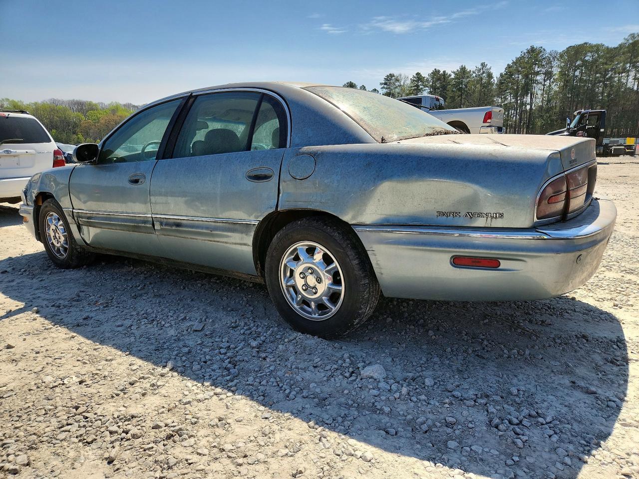 2004 Buick Park Avenue - Image 2