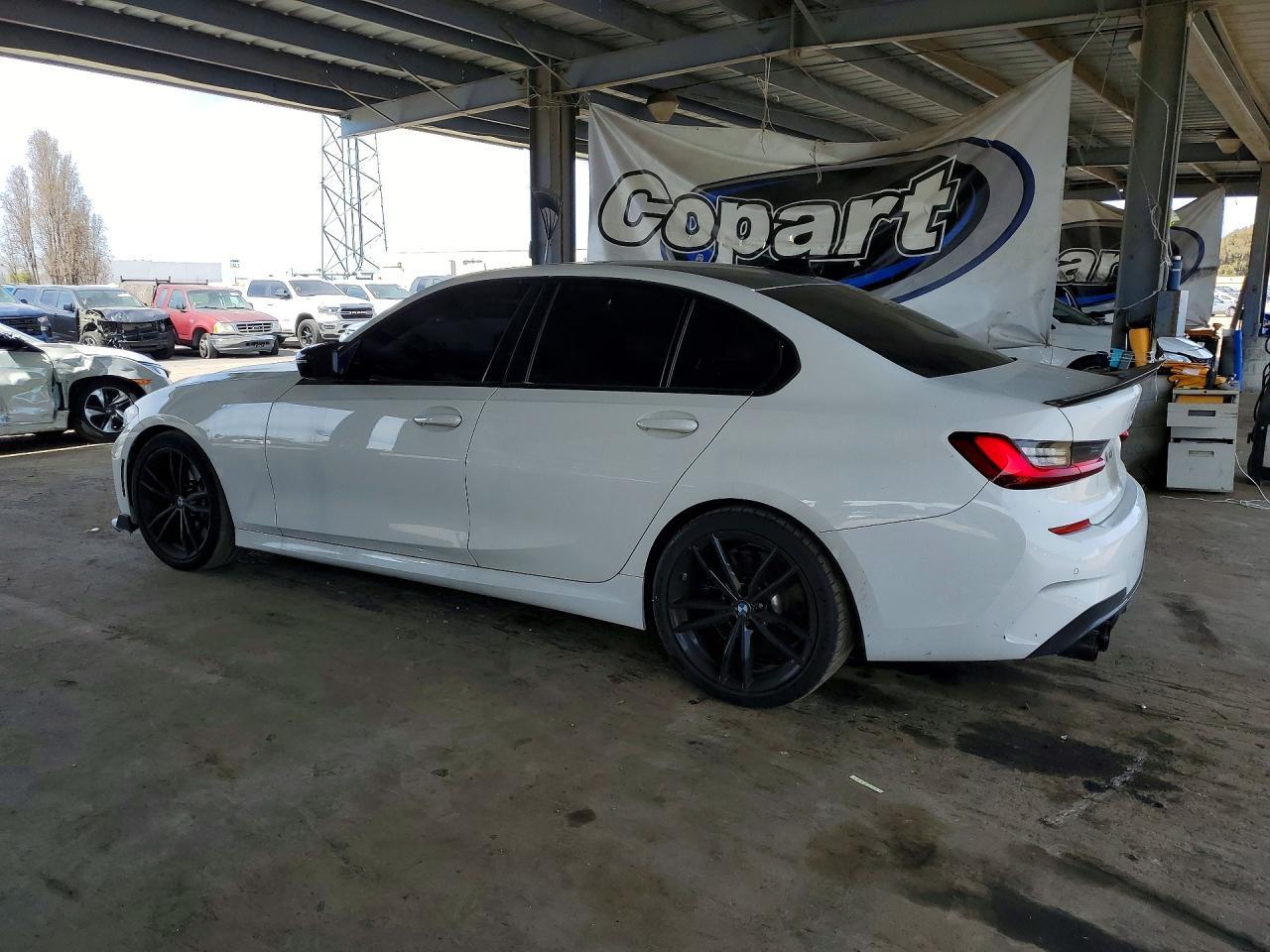 2022 BMW M340I - Фото 2