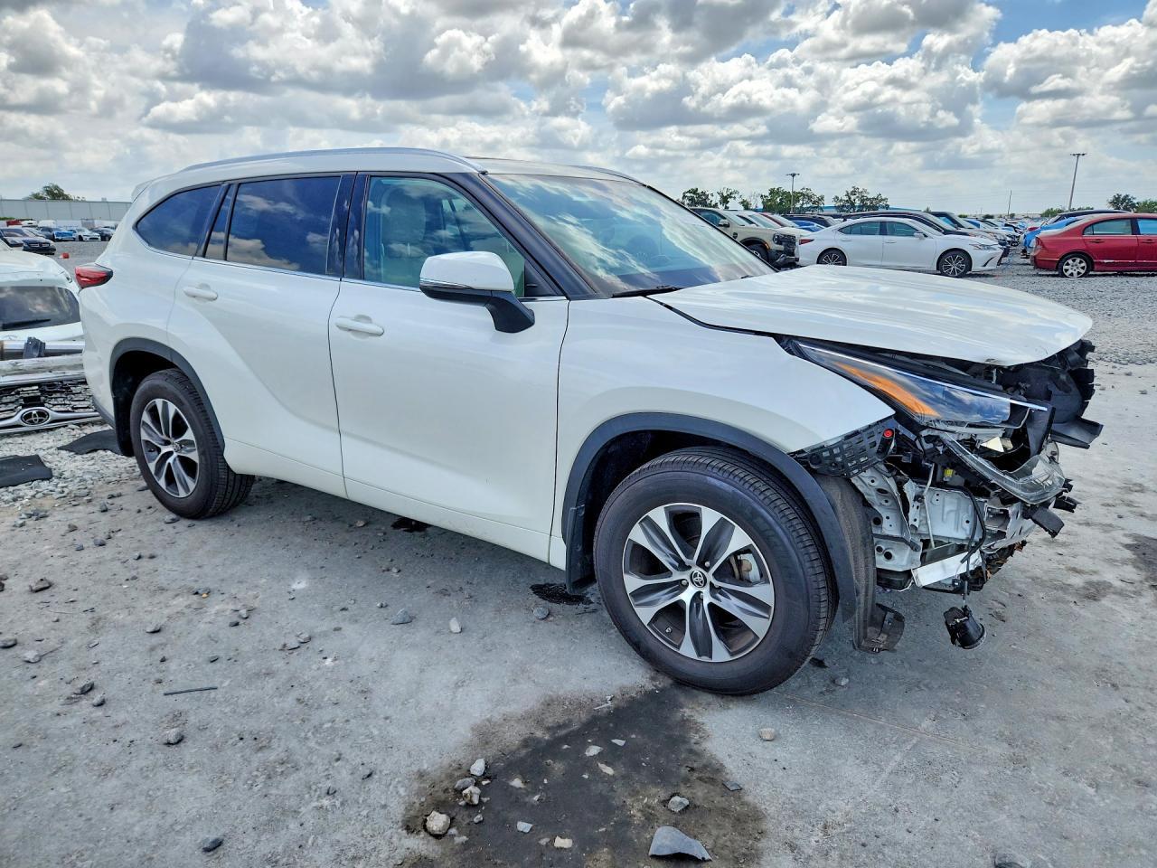 2021 Toyota Highlander Xle - Фото 4