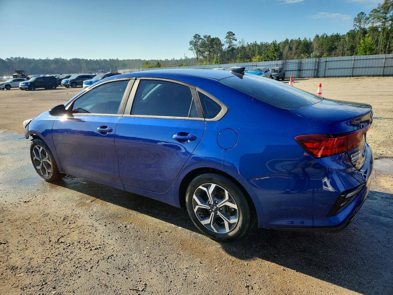 2019 Kia Forte Lxs - Фото 2