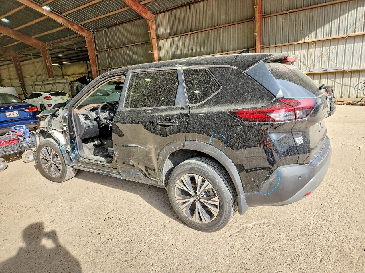 2023 Nissan Rogue Sv - Image 2