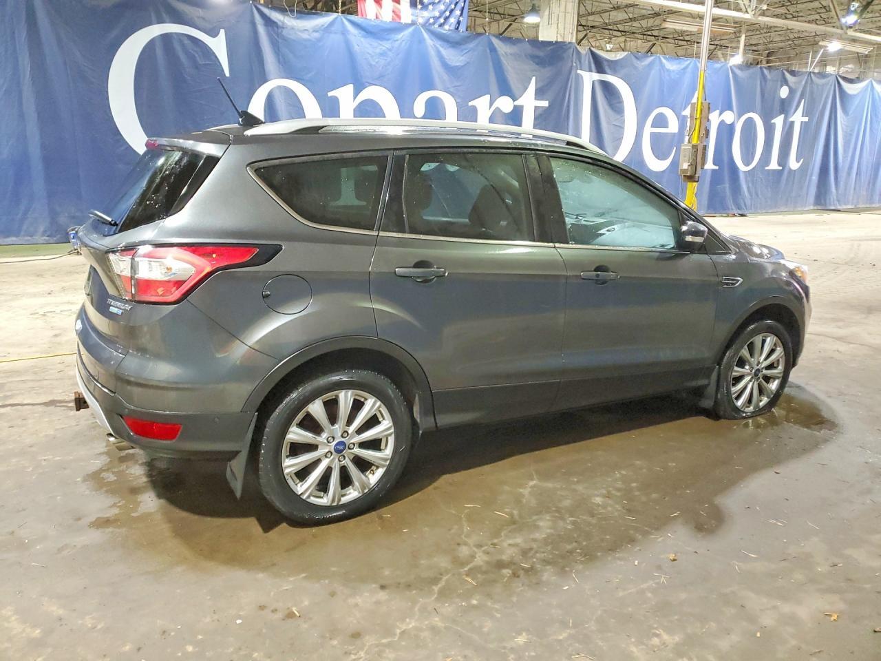 2018 Ford Escape Titanium - Фото 3
