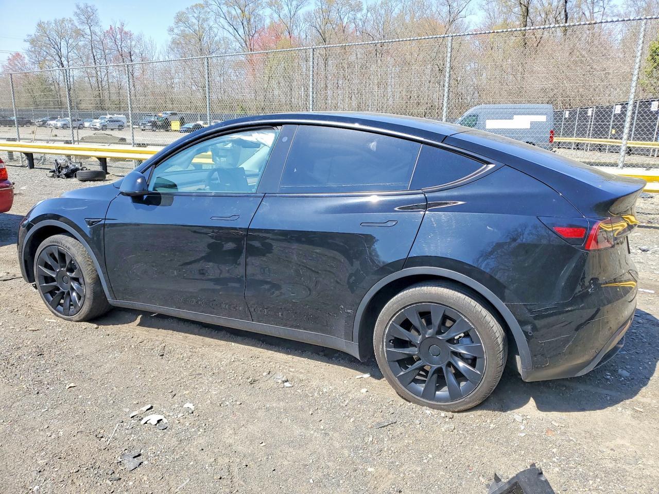 2022 Tesla Model Y - Фото 2