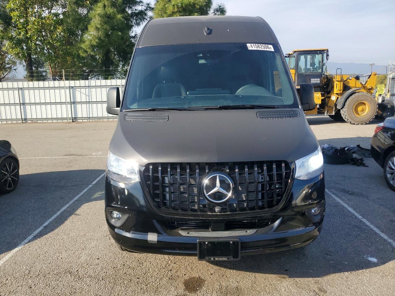 2023 Mercedes-Benz Sprinter 2500 - Фото 5