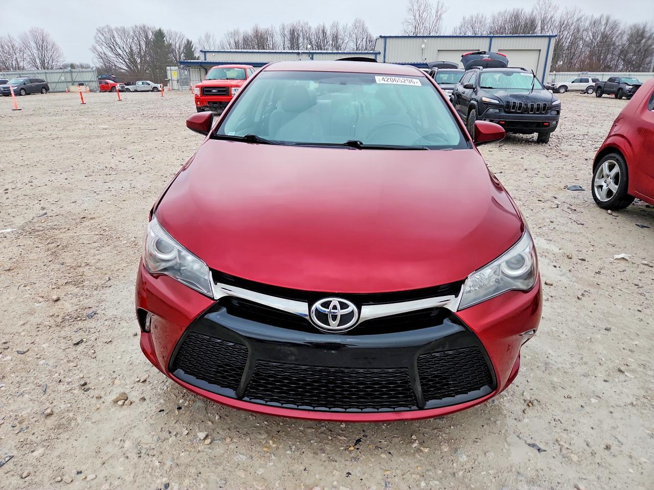 2016 Toyota Camry Se - Фото 5