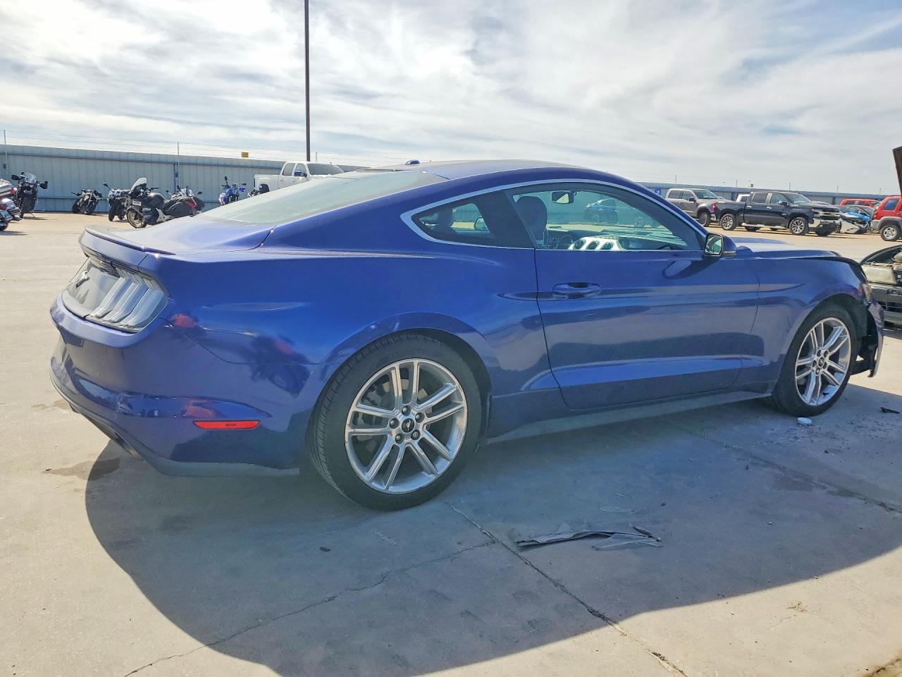 2016 Ford Mustang - Image 3
