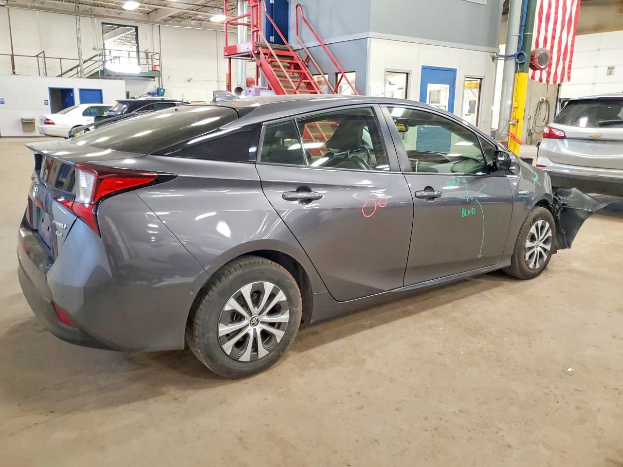 2020 Toyota Prius Xle Awd-E - Фото 3