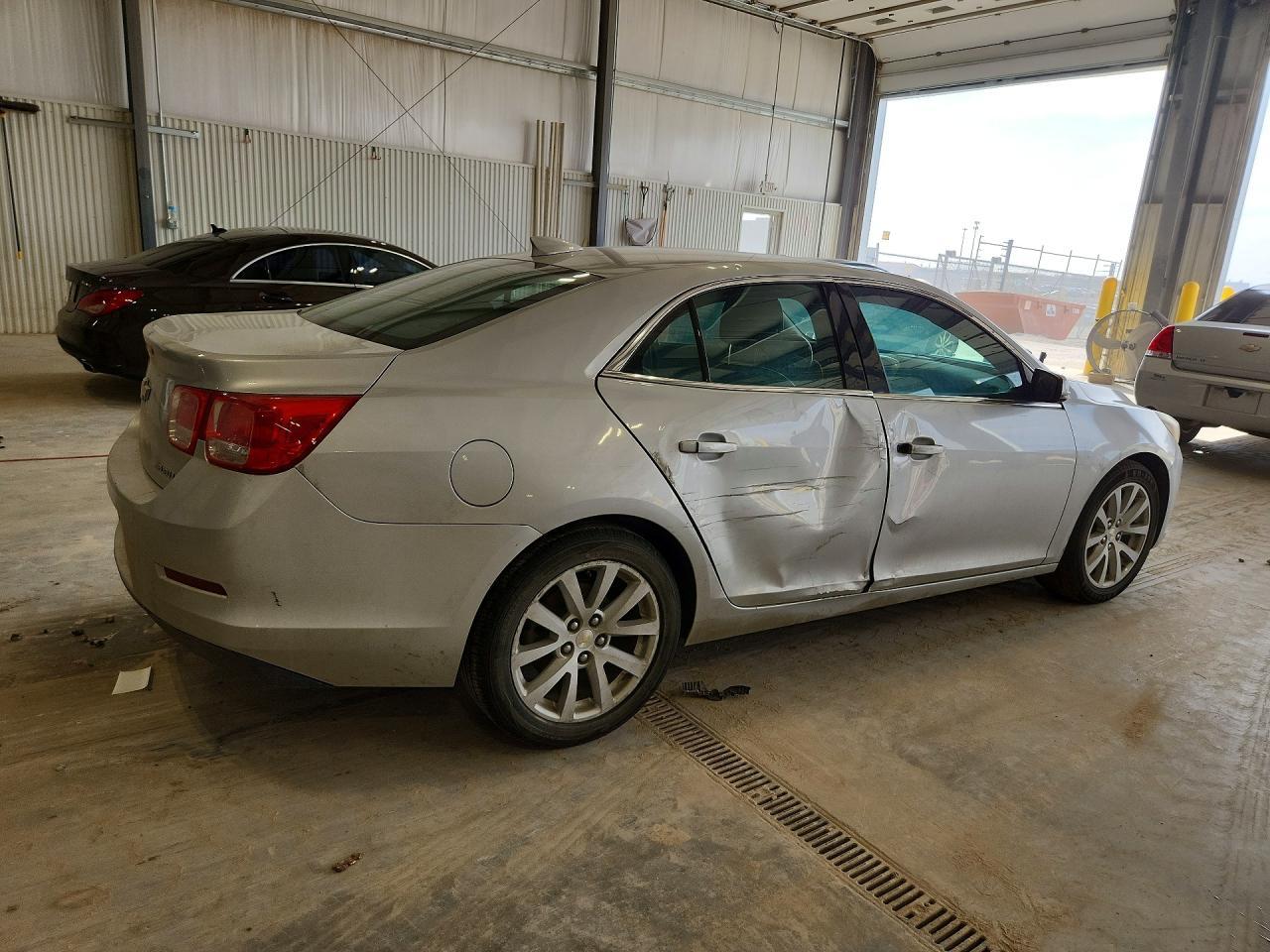 2015 Chevrolet Malibu 2Lt - Image 3