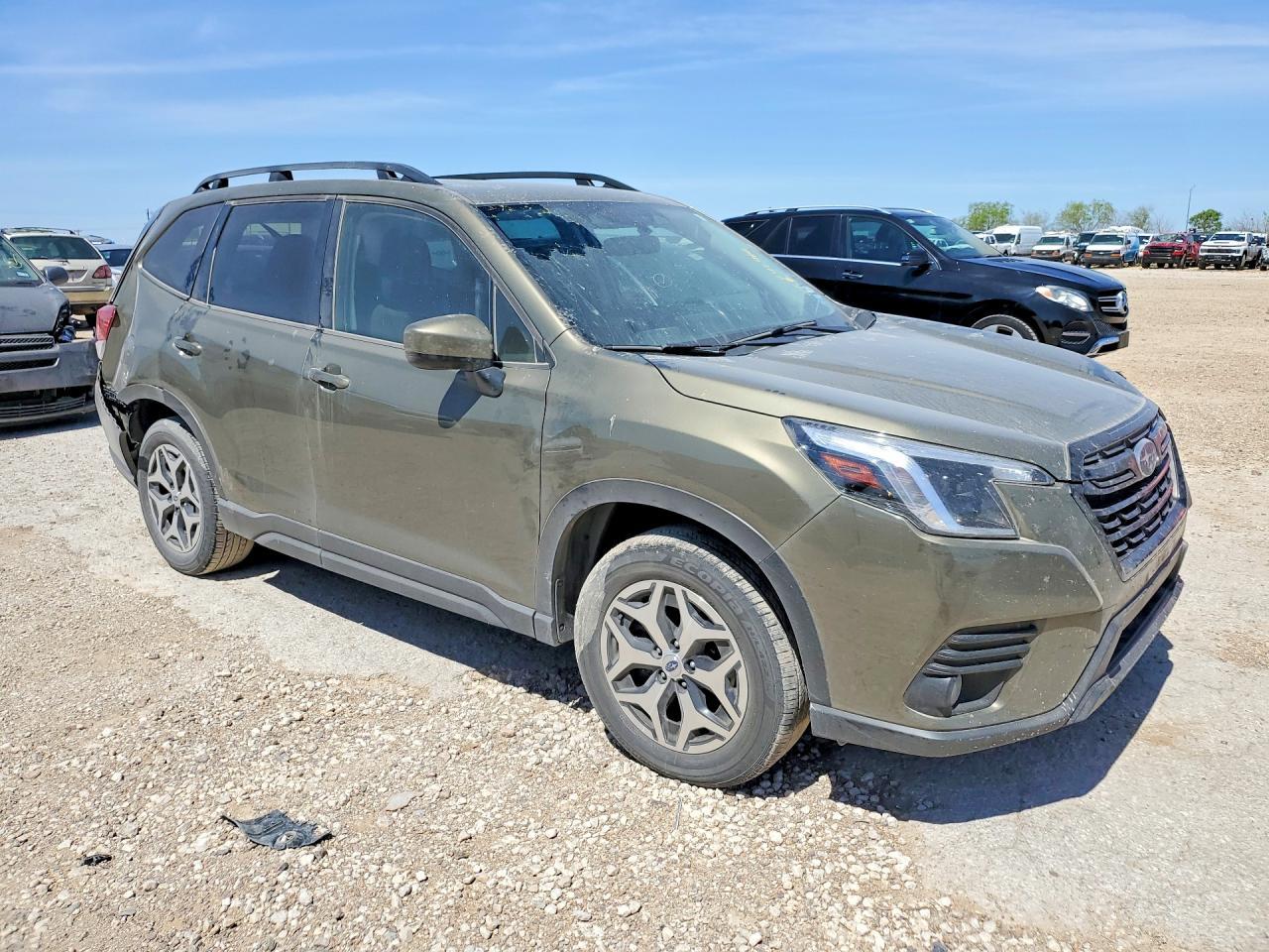 2023 Subaru Forester Premium - Image 4