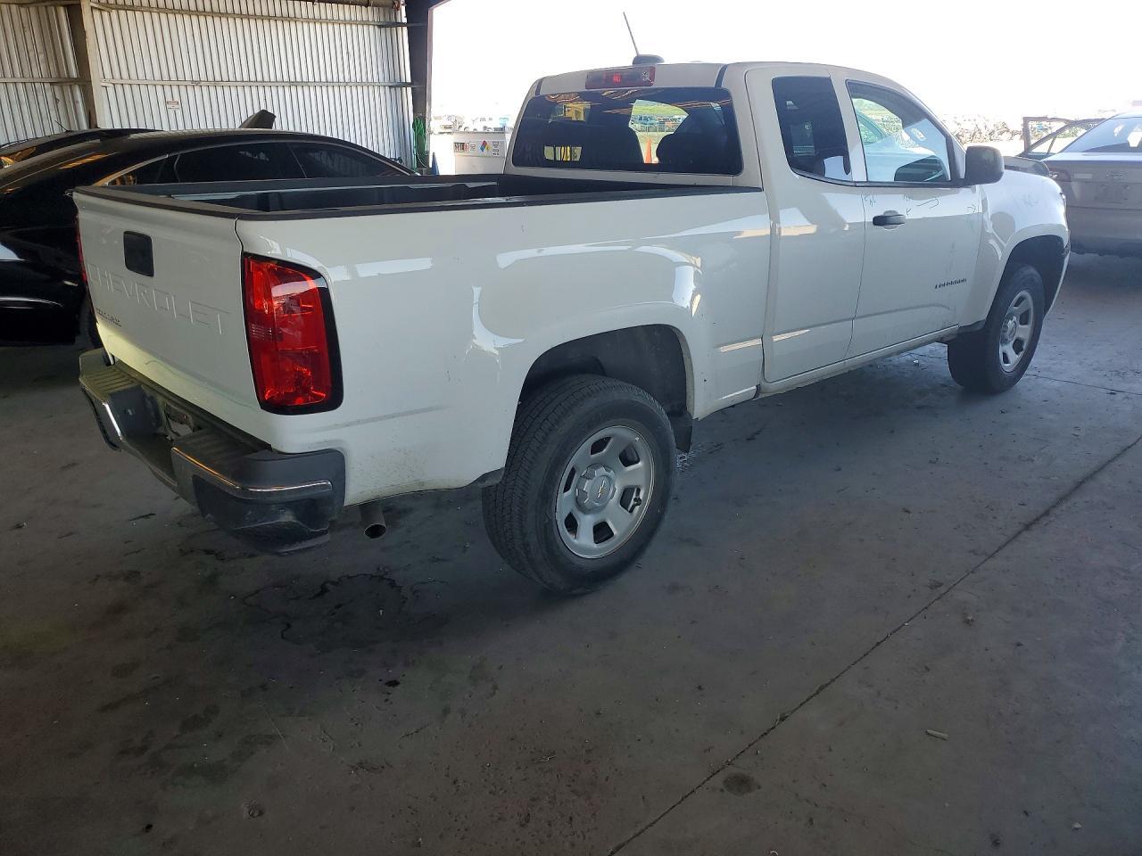 2022 Chevrolet Colorado - Image 3