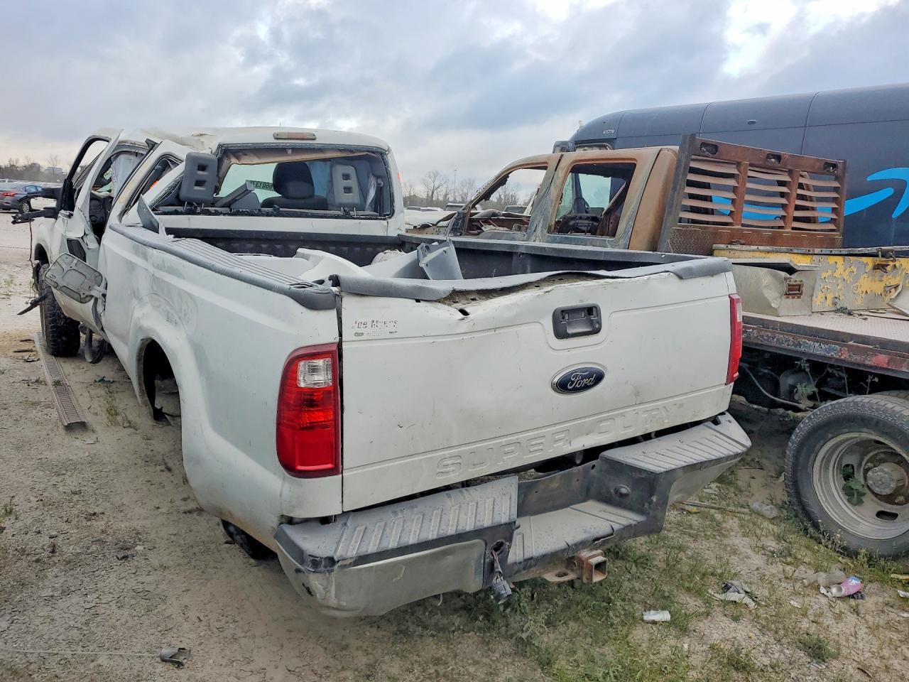 2015 Ford F250 Super Duty - Image 2