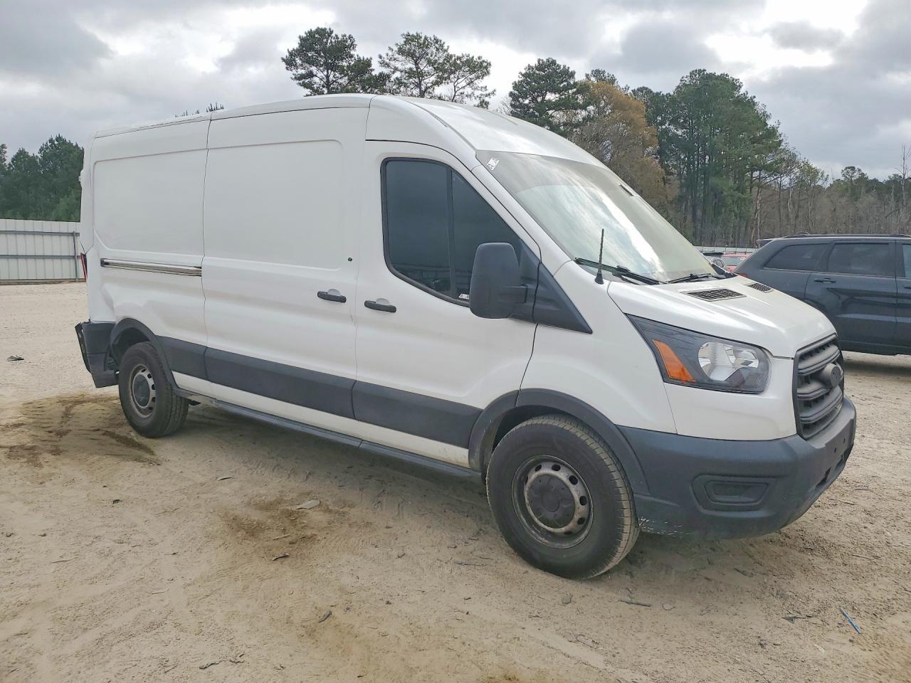 2020 Ford Transit 250 Utility / Service Van - Image 4