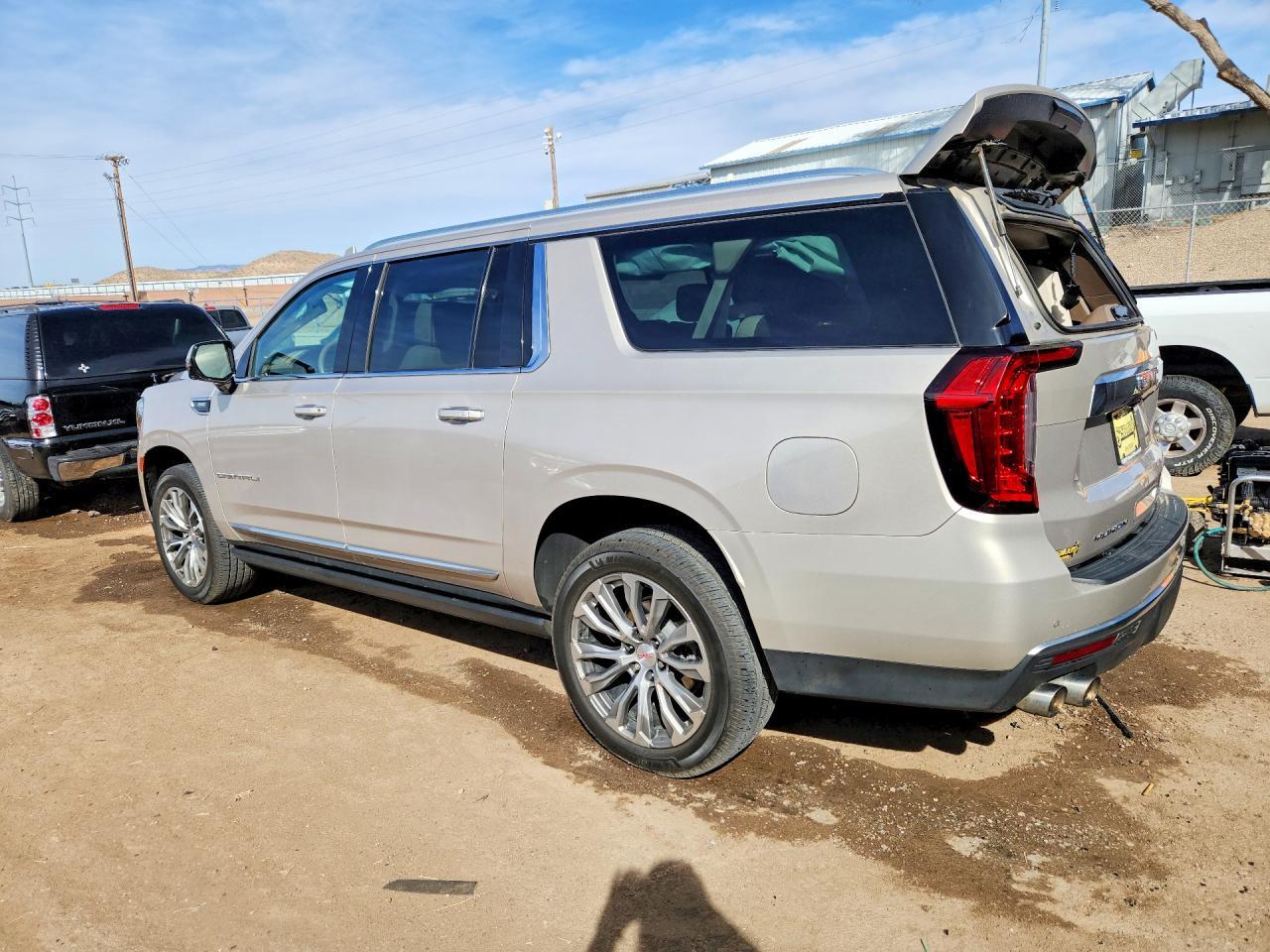 2021 GMC Yukon Xl Denali - Фото 2
