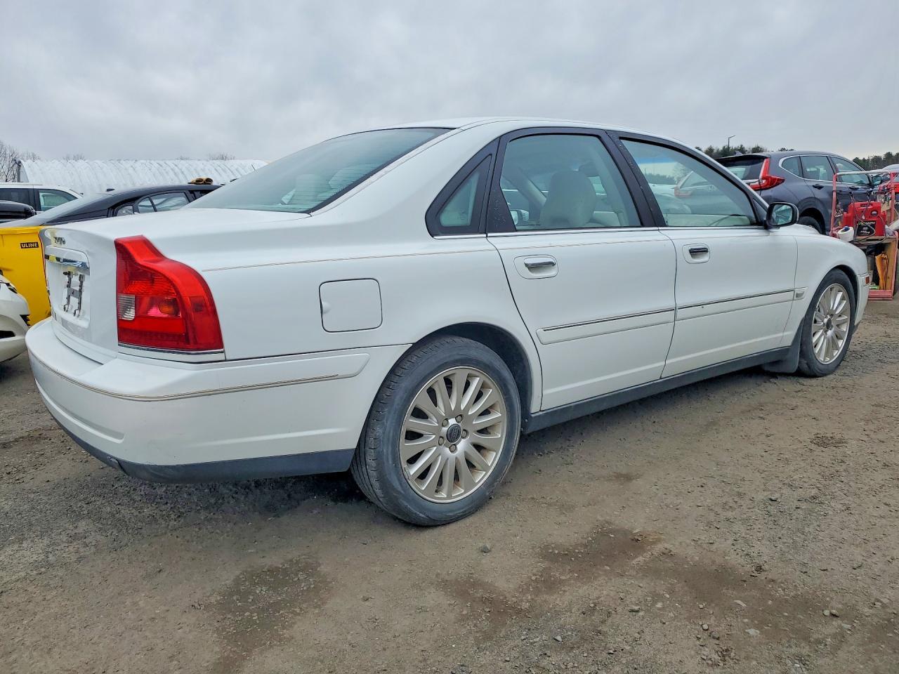 2004 Volvo S80 - Image 3
