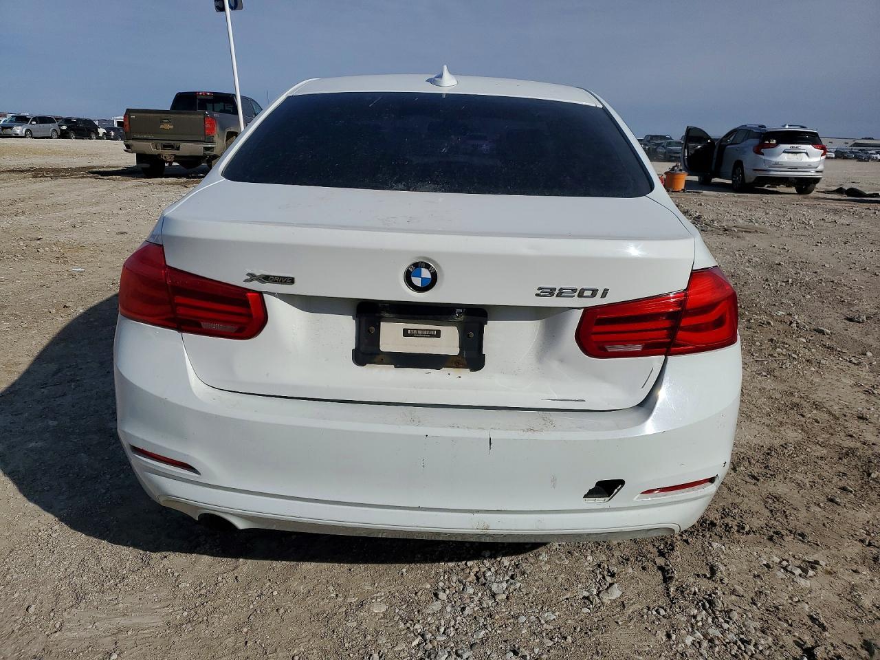 2016 BMW 320 Xi - Image 6