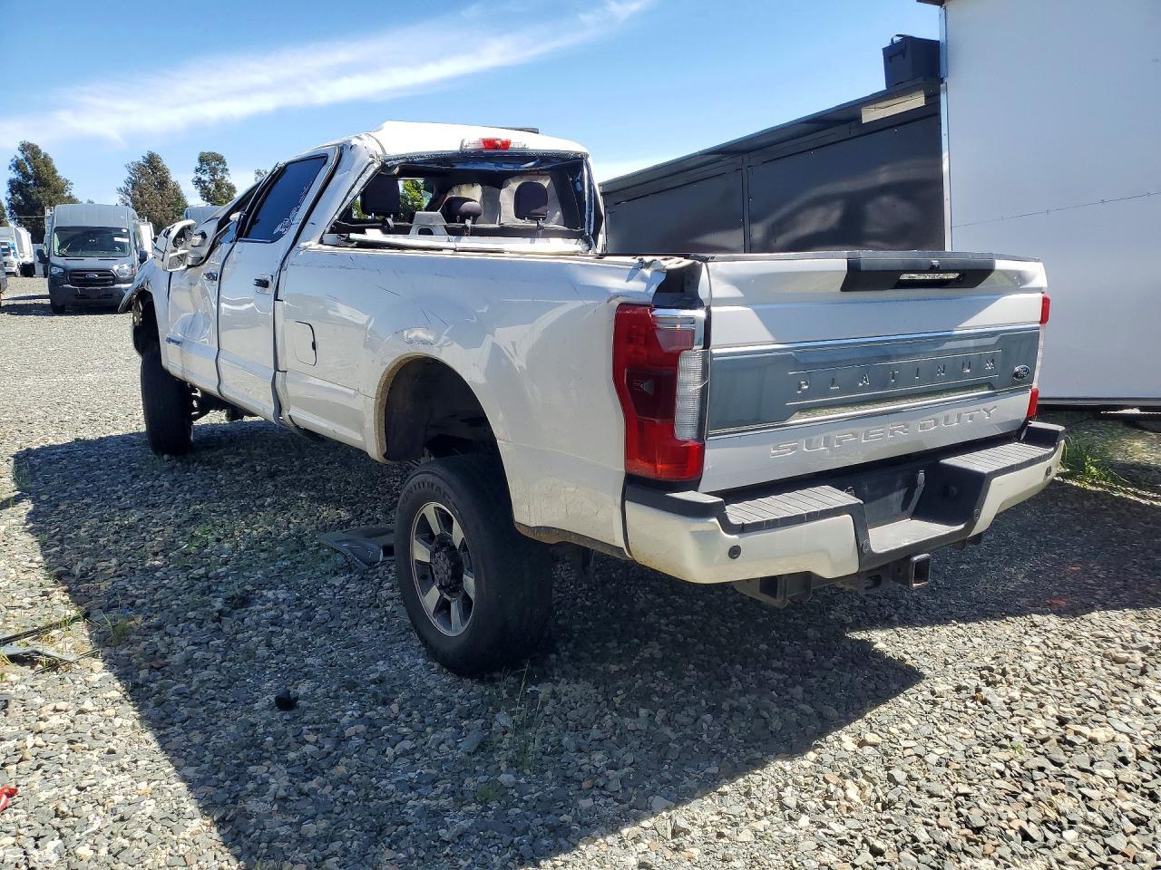 2017 Ford F350 Super Duty - Фото 2