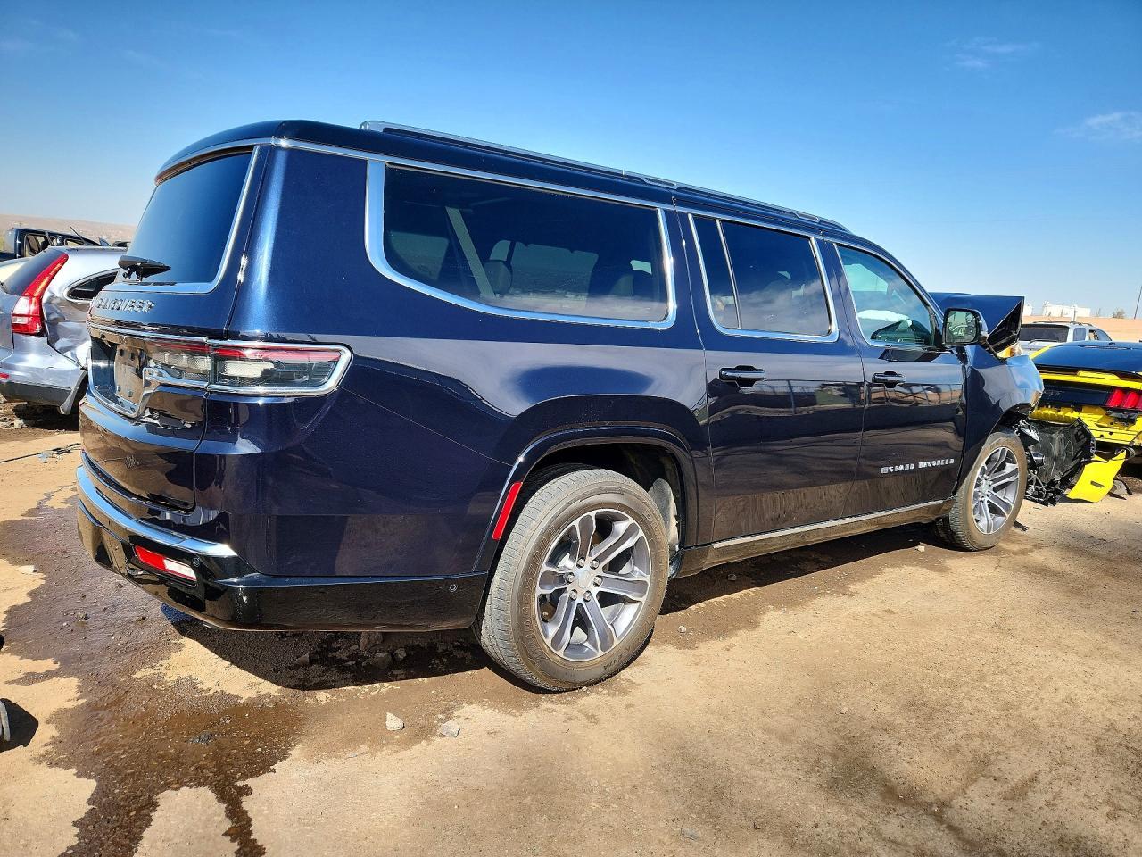 2024 Jeep Grand Wagoneer L Series I - Фото 3