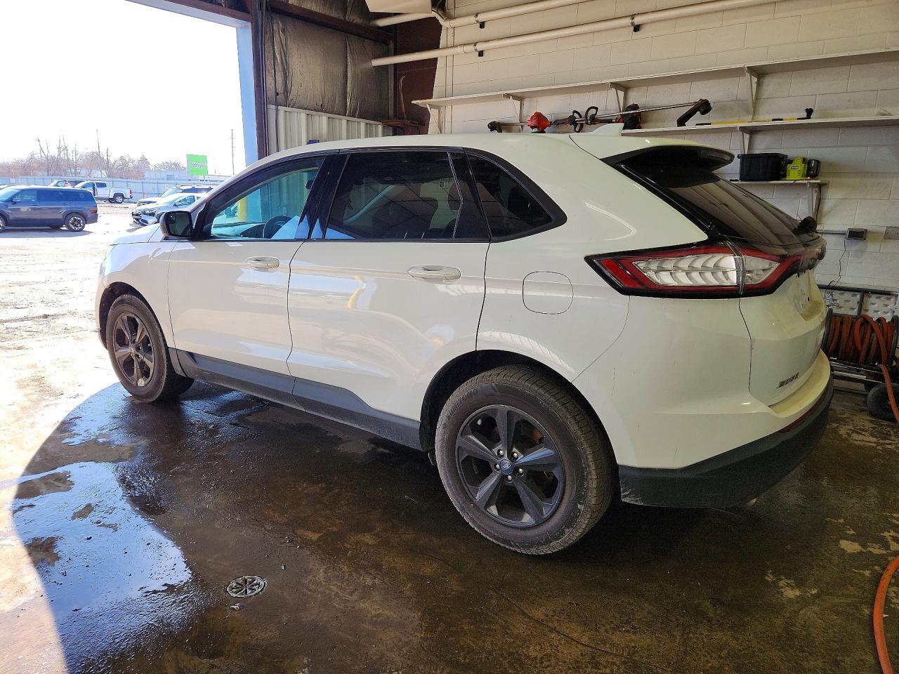 2015 Ford Edge Se - Image 2