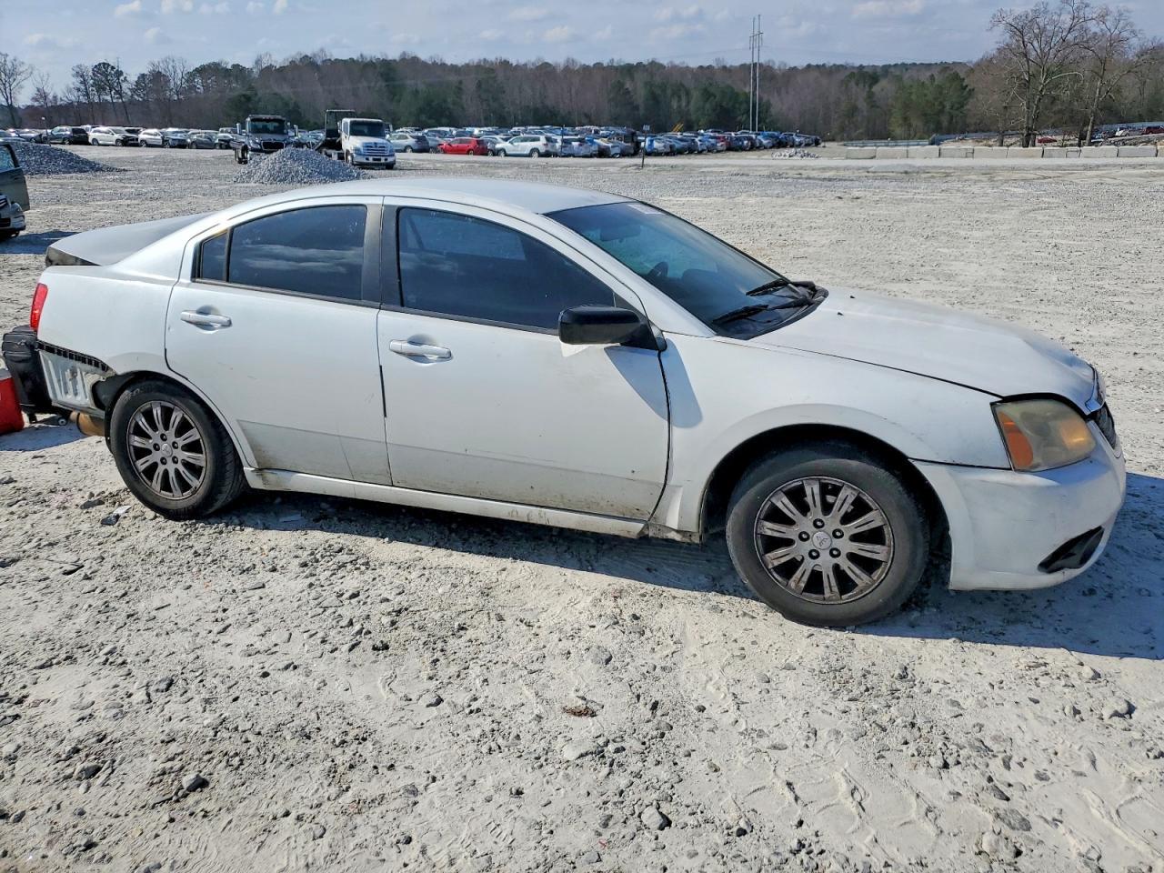 2012 Mitsubishi Galant Fe - Image 4
