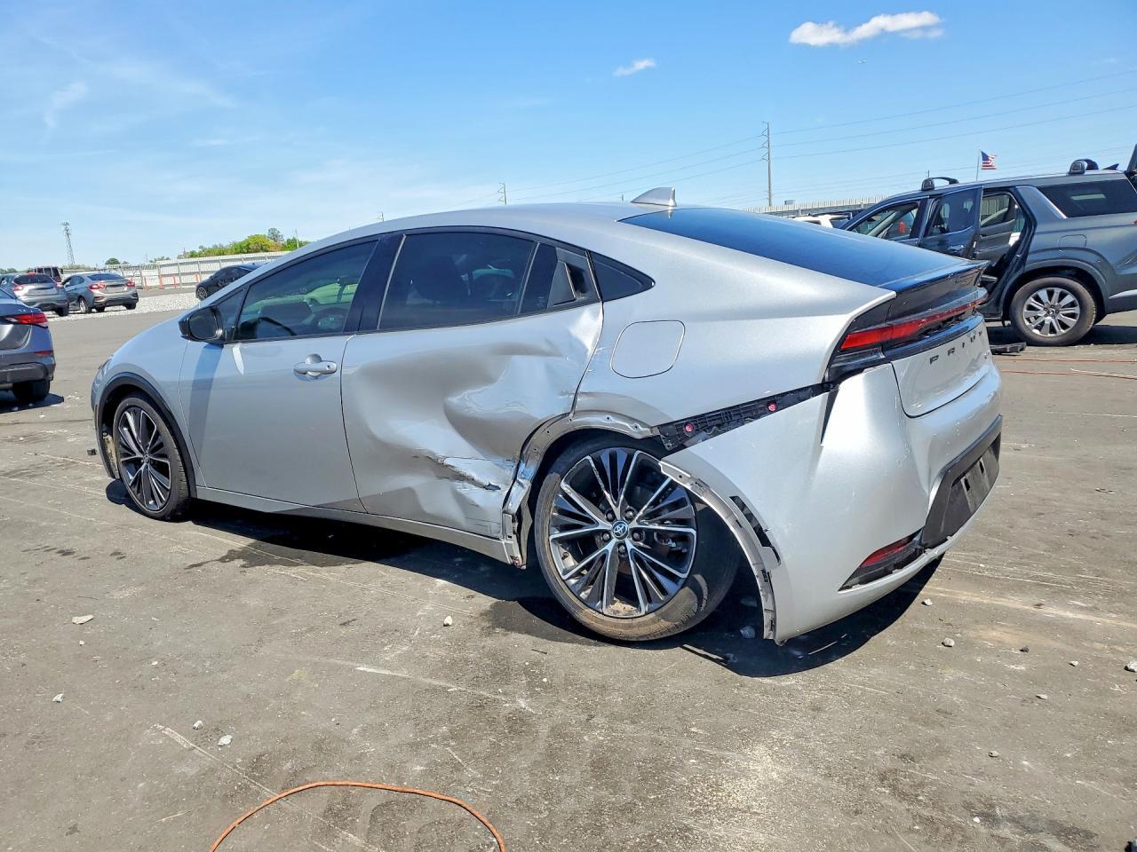 2024 Toyota Prius Xle - Фото 2