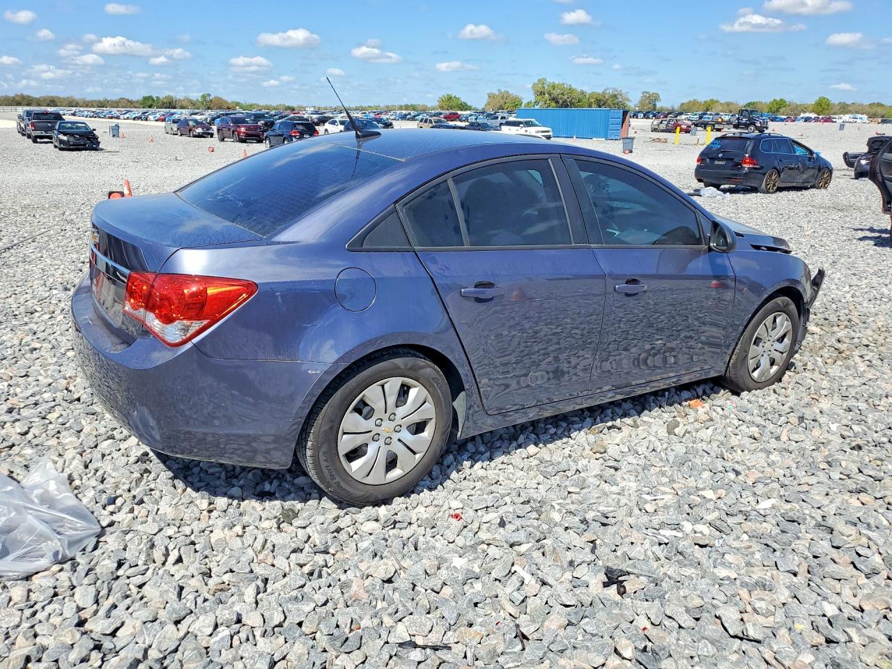 2014 Chevrolet Cruze Ls - Фото 3