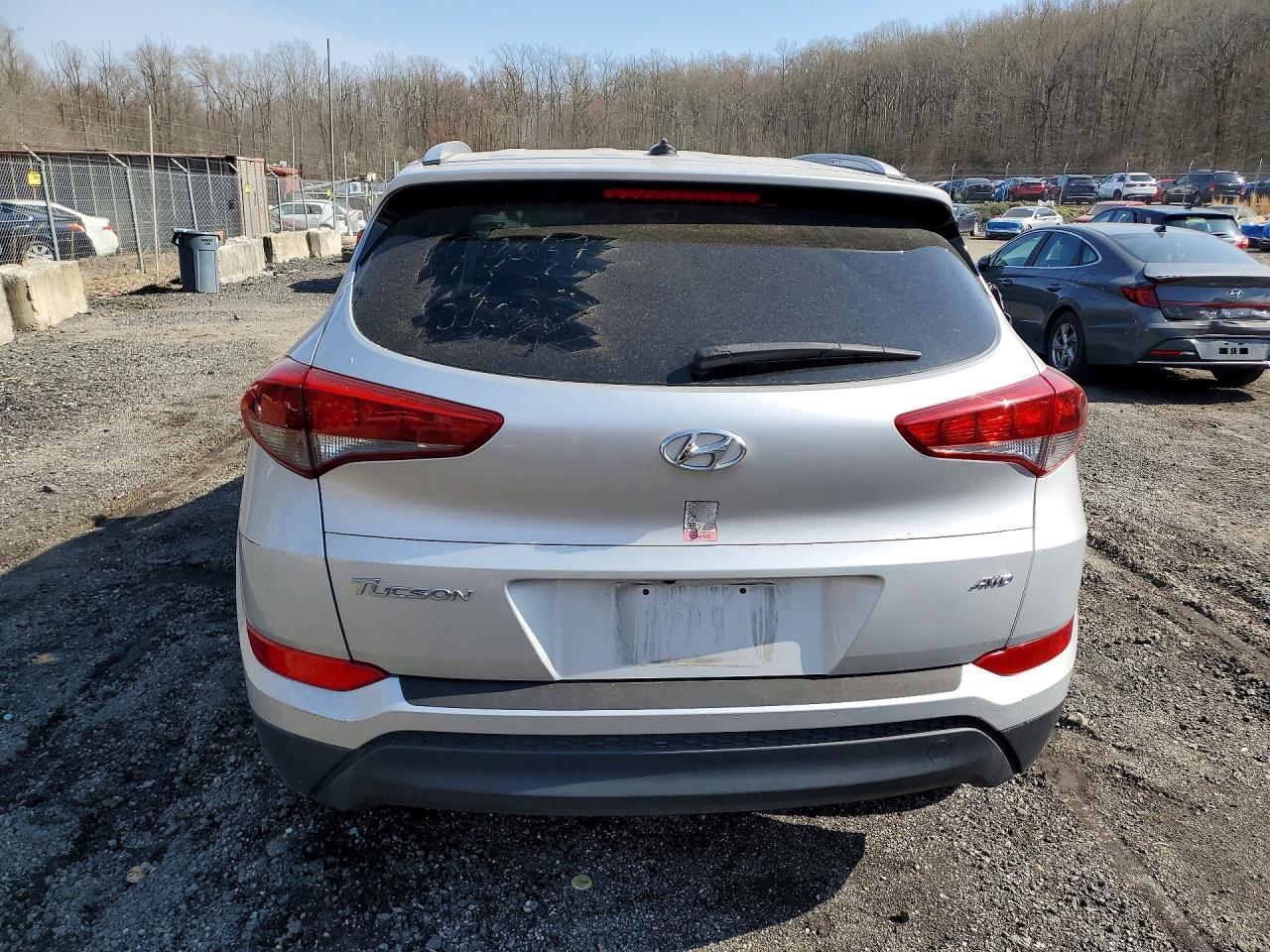 2017 Hyundai Tucson Se - Image 6