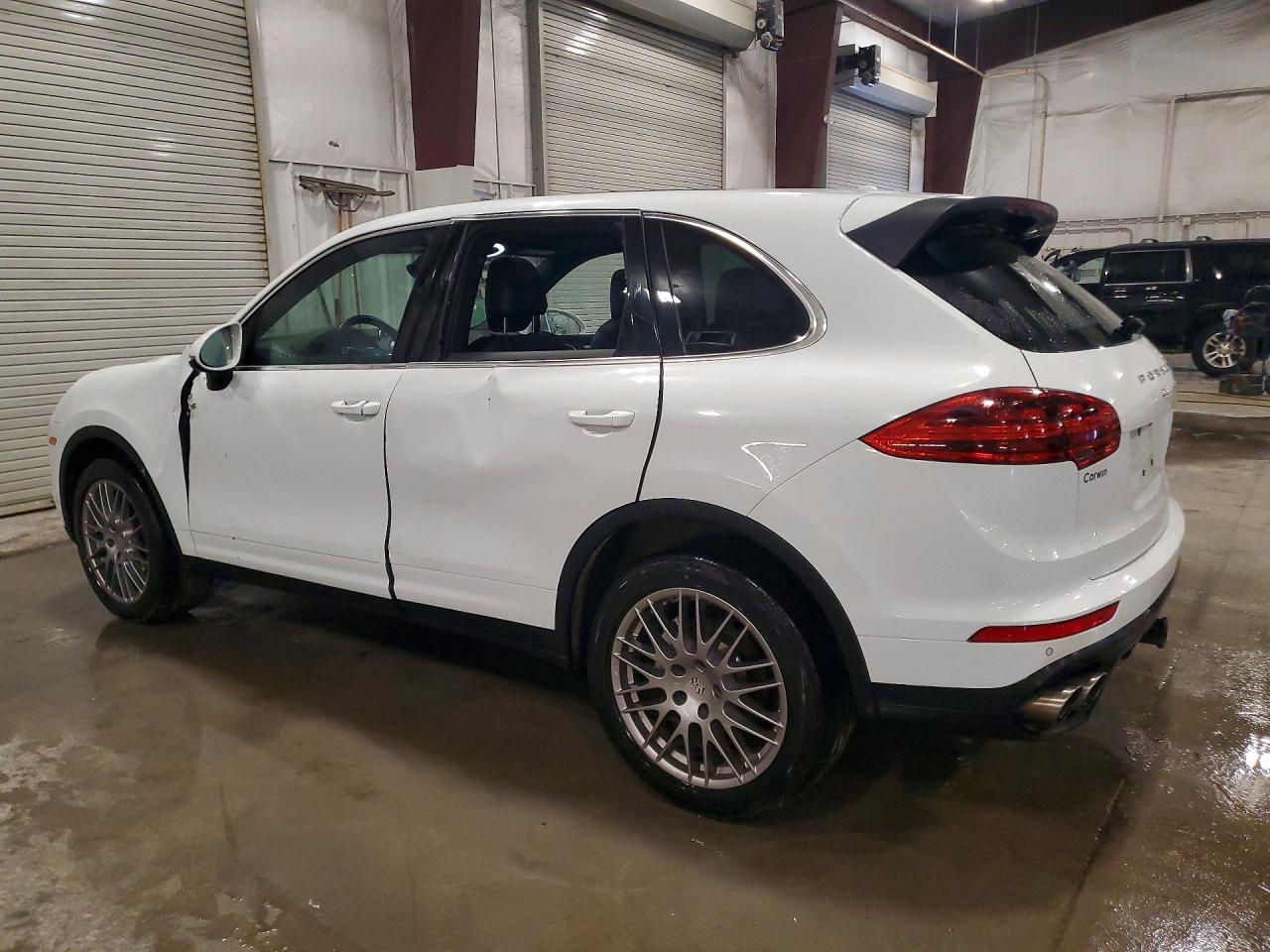 2015 Porsche Cayenne S - Image 2