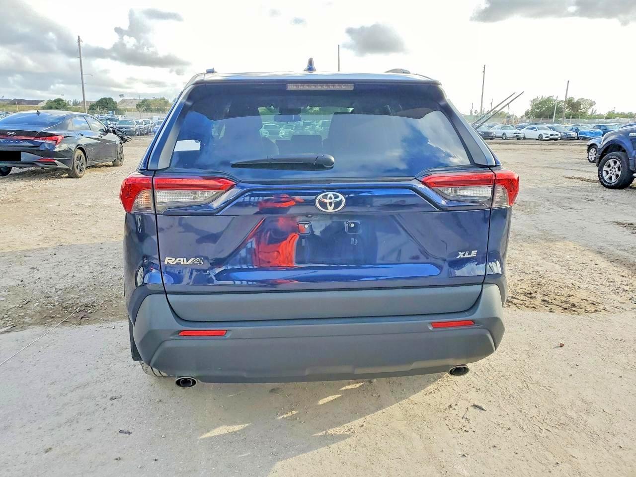 2024 Toyota Rav4 Xle Premium - Image 6