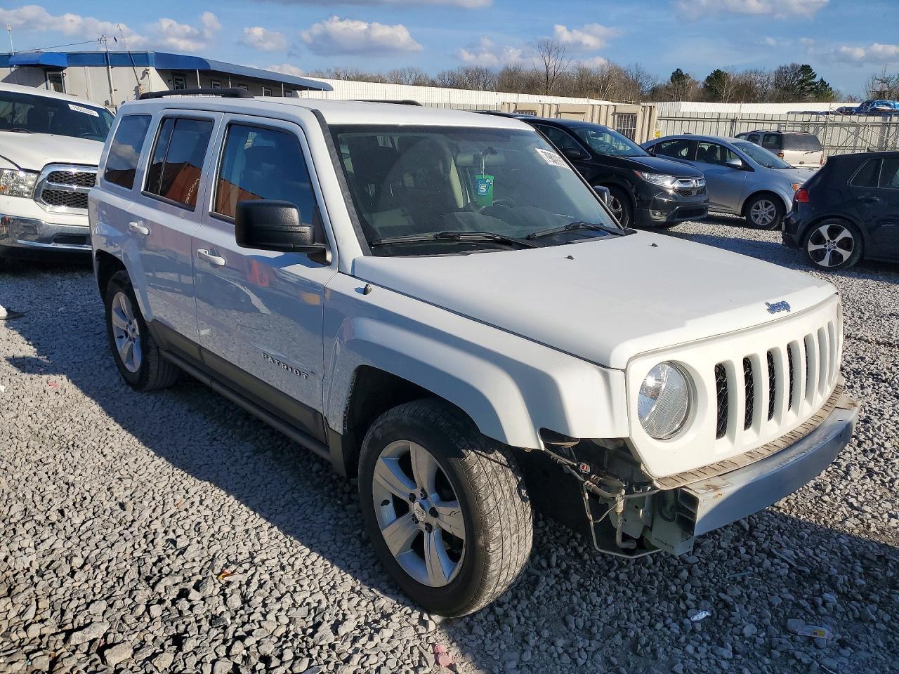 2015 Jeep Patriot Latitude - Фото 4