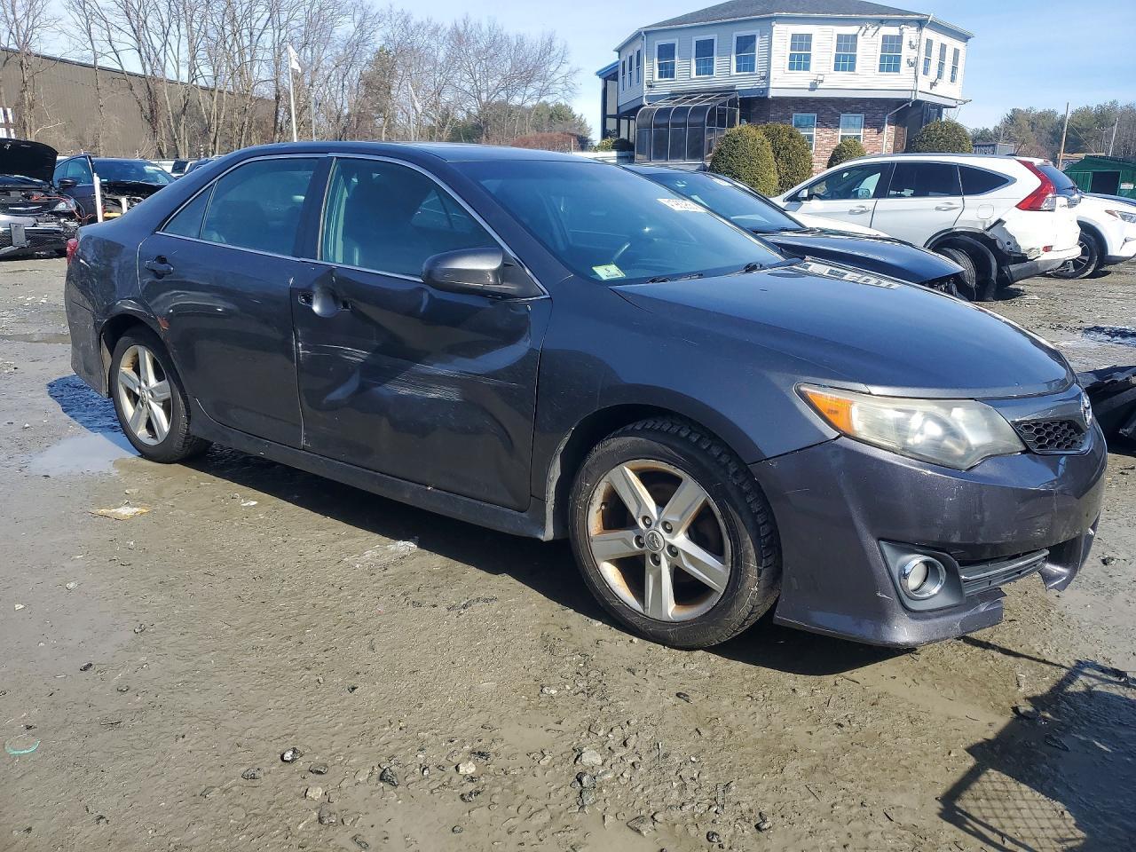 2012 Toyota Camry Se - Image 4
