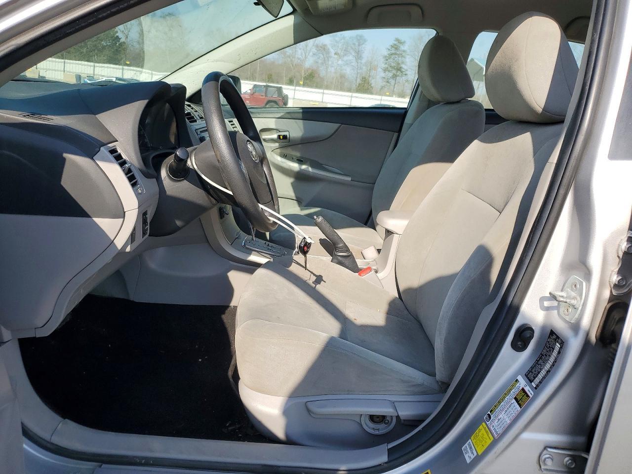 2012 Toyota Corolla Le - Фото 7