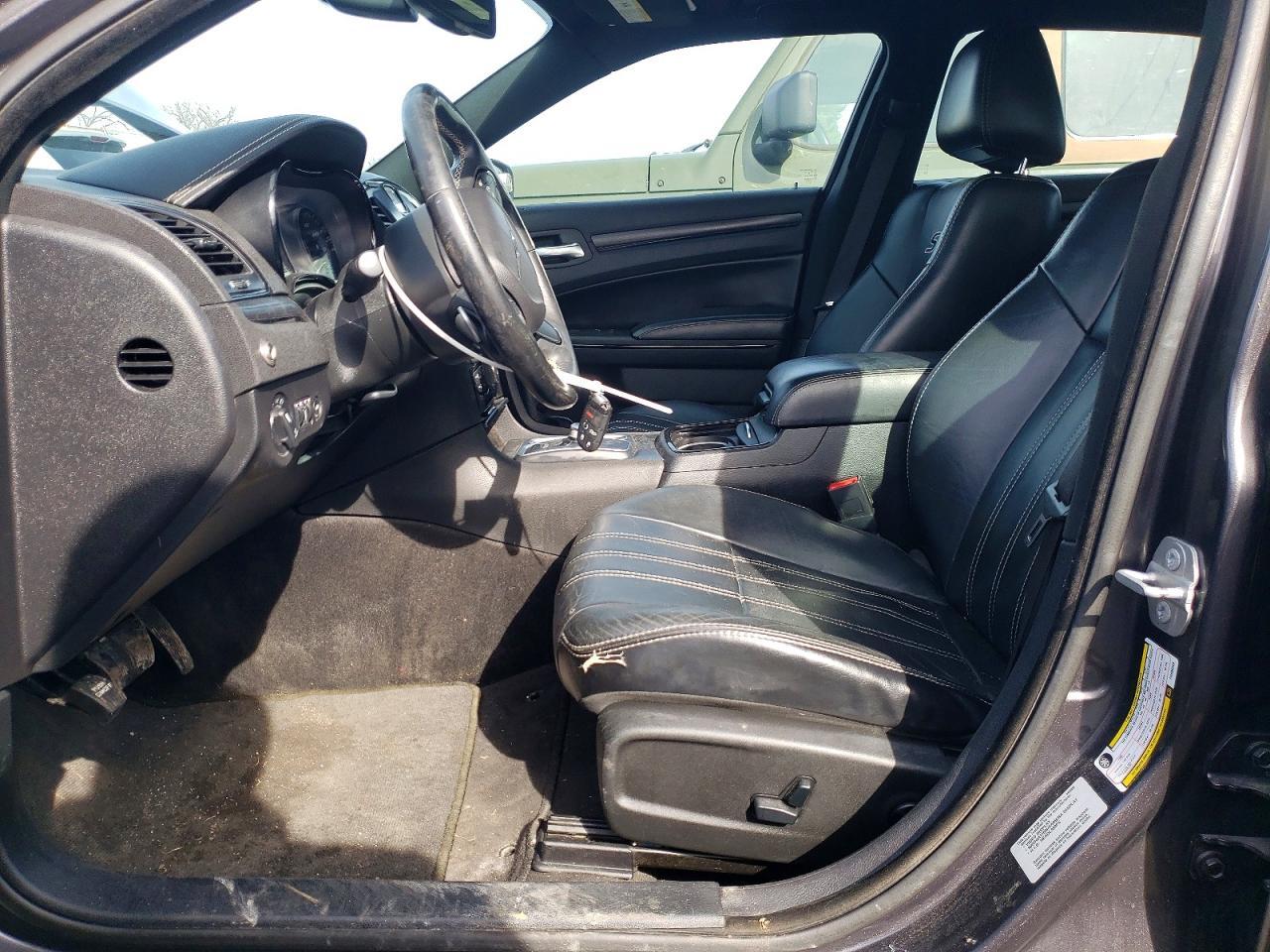 2015 Chrysler 300 S - Image 7
