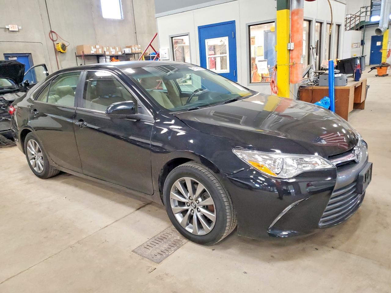 2016 Toyota Camry Xle - Фото 4