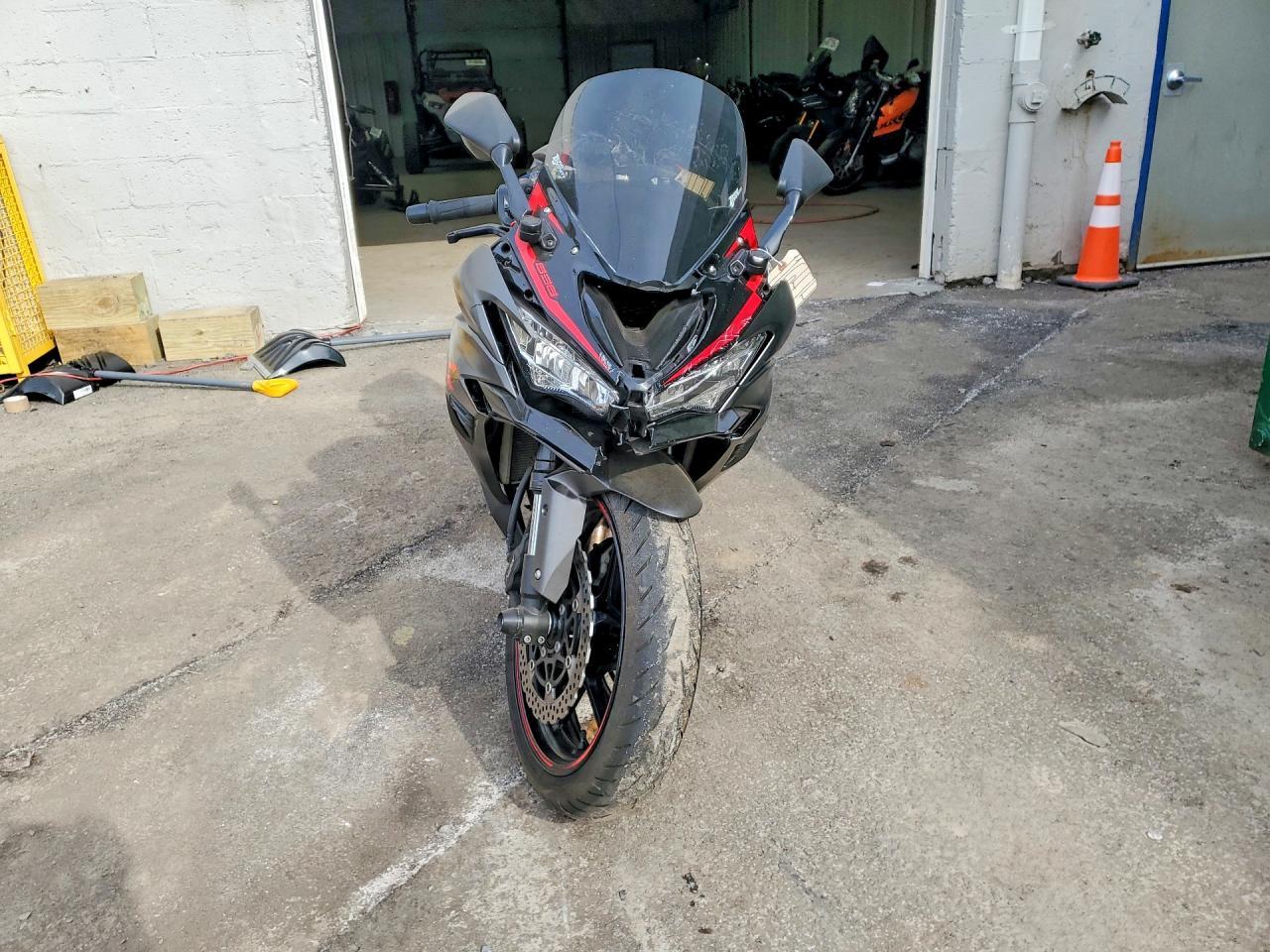 2023 Kawasaki Zx636 K - Image 2