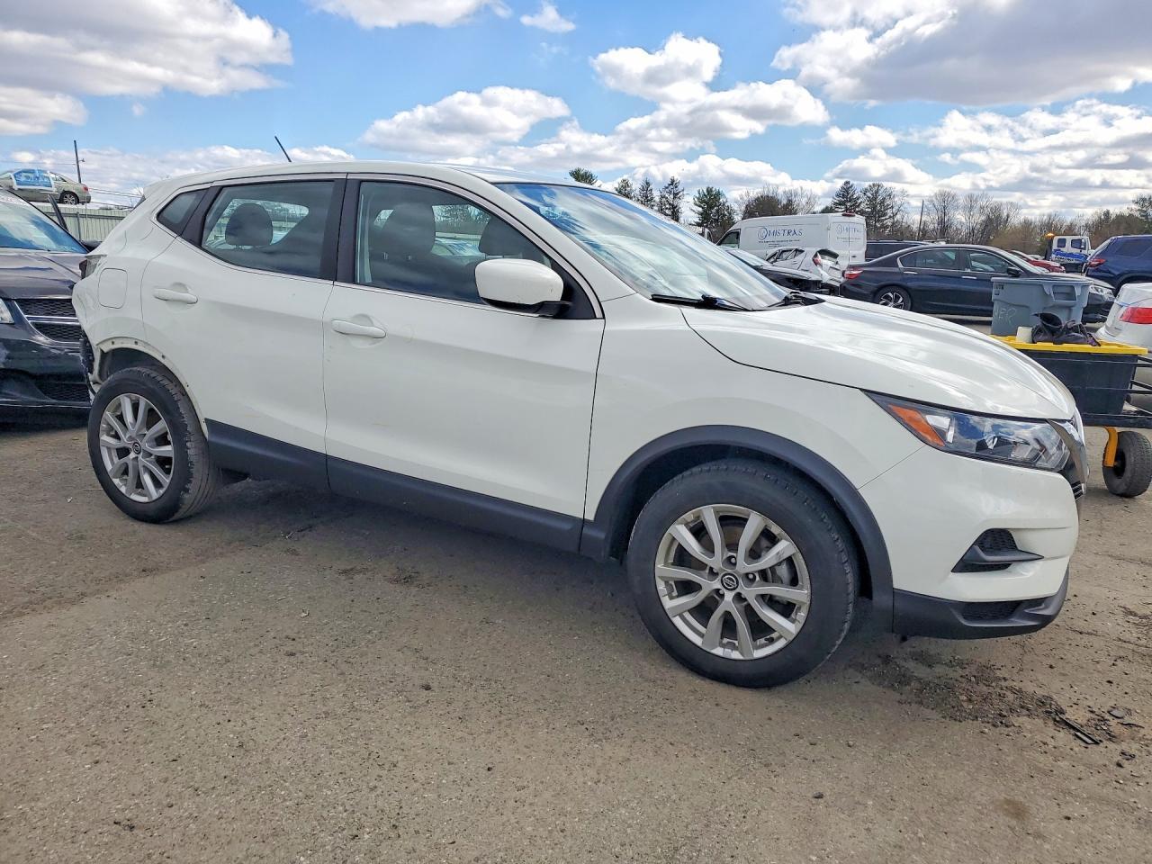 2021 Nissan Rogue Sport S - Фото 4