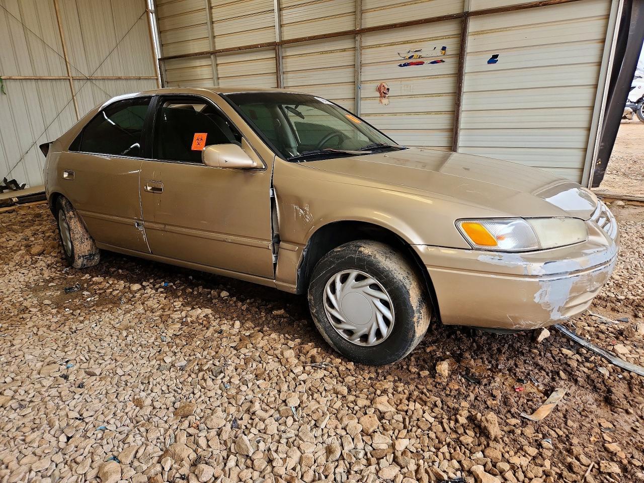 1997 Toyota Camry Le - Image 4